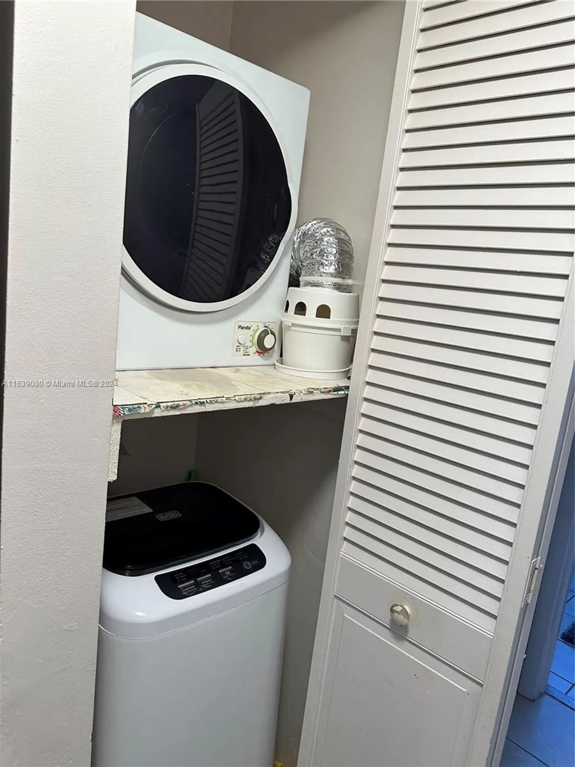 Property Slideshow image 12 of 19 | 6701 n university dr 202, Tamarac, FL, 33321