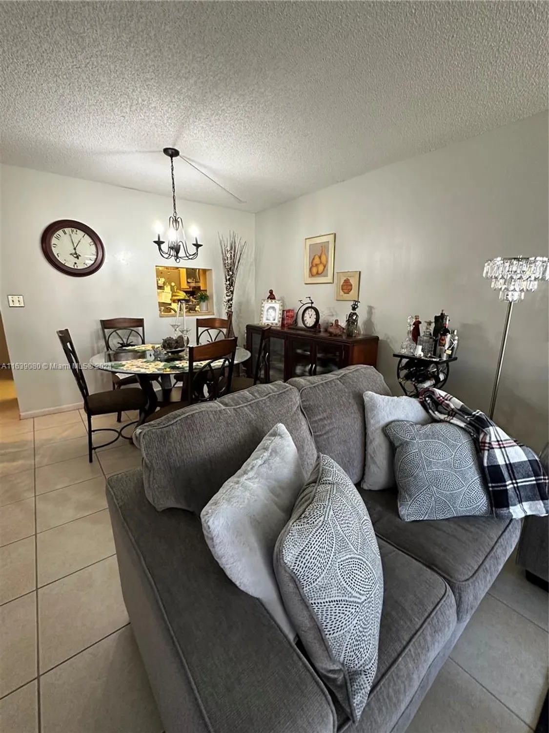 Property Slideshow image 3 of 19 | 6701 n university dr 202, Tamarac, FL, 33321
