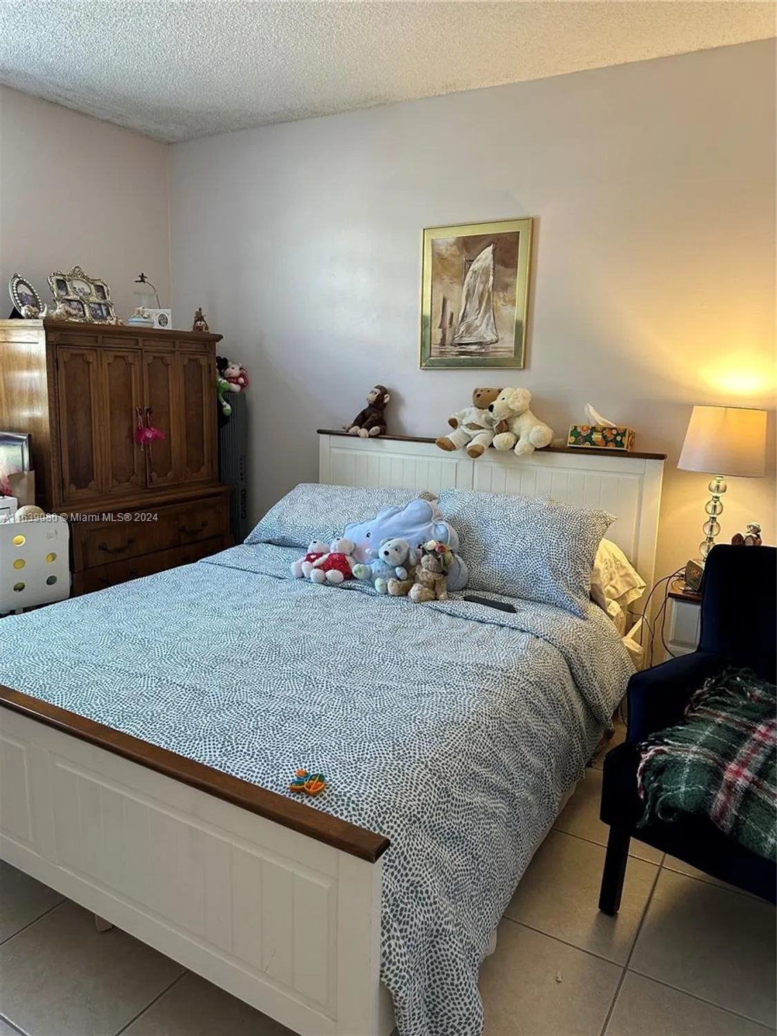 Property Slideshow image 7 of 19 | 6701 n university dr 202, Tamarac, FL, 33321