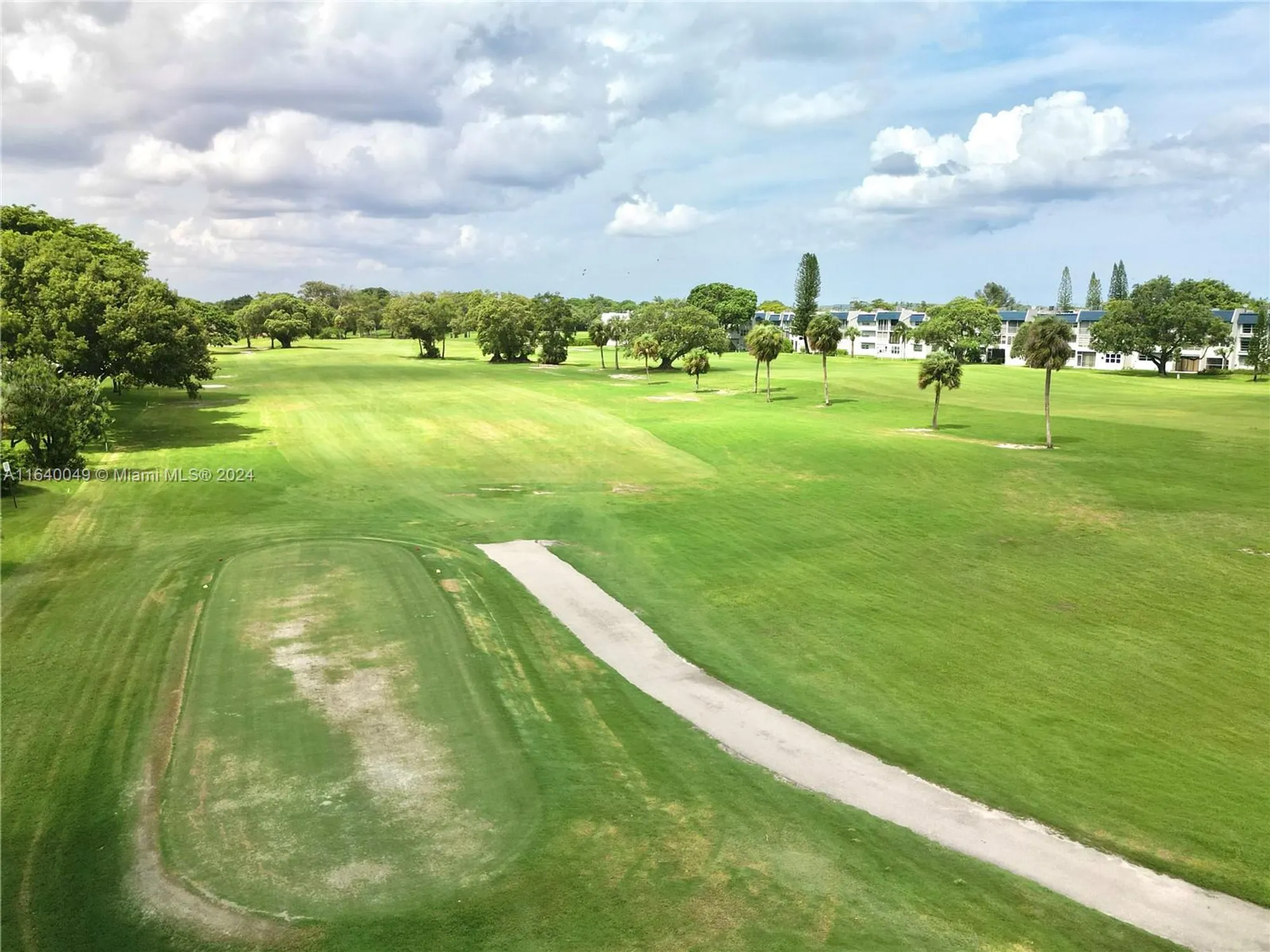 Property Slideshow image 15 of 28 | 1040 country club dr 404, Margate, FL, 33063