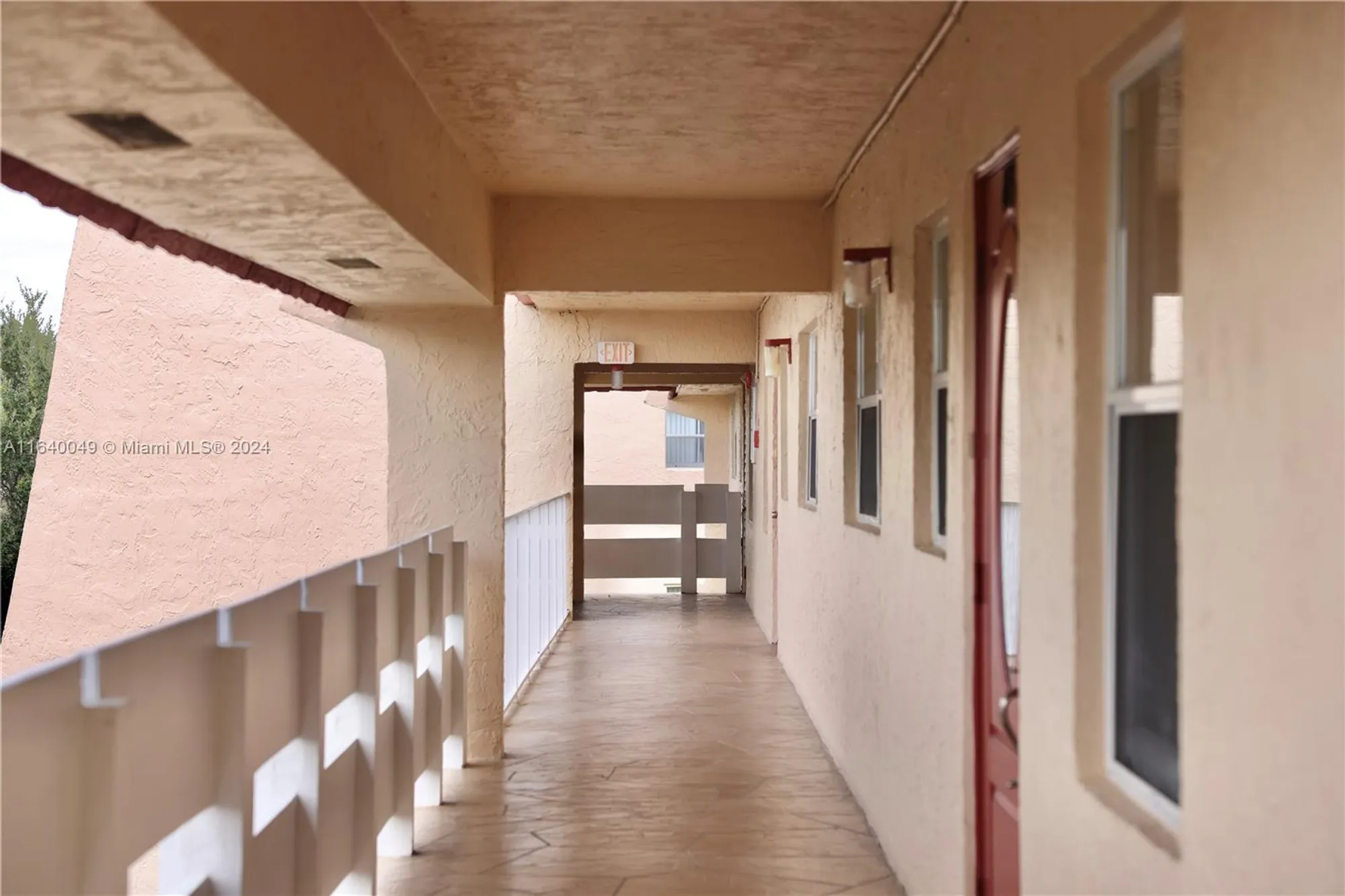 Property Slideshow image 16 of 28 | 1040 country club dr 404, Margate, FL, 33063