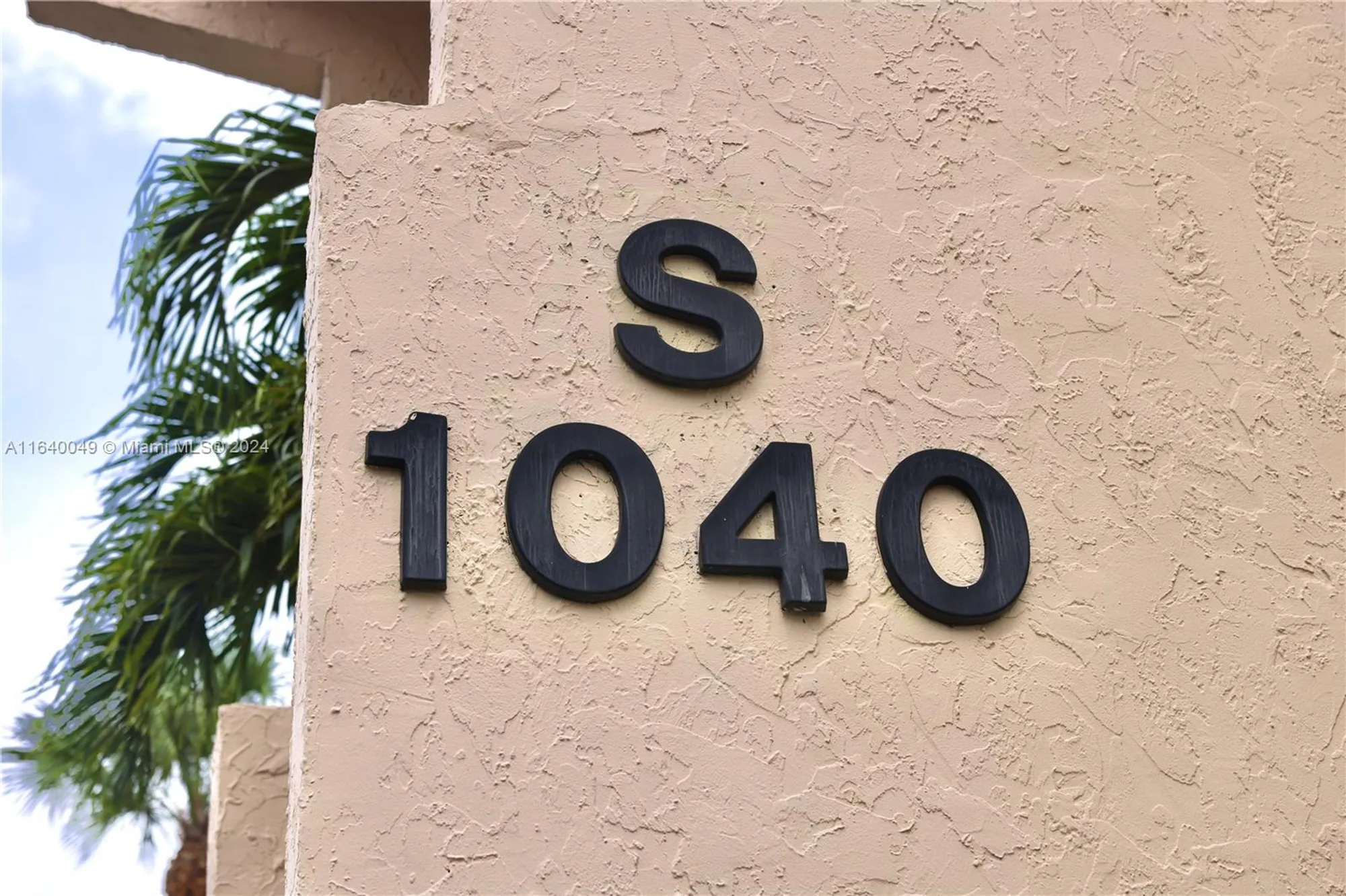 Property Slideshow image 18 of 28 | 1040 country club dr 404, Margate, FL, 33063