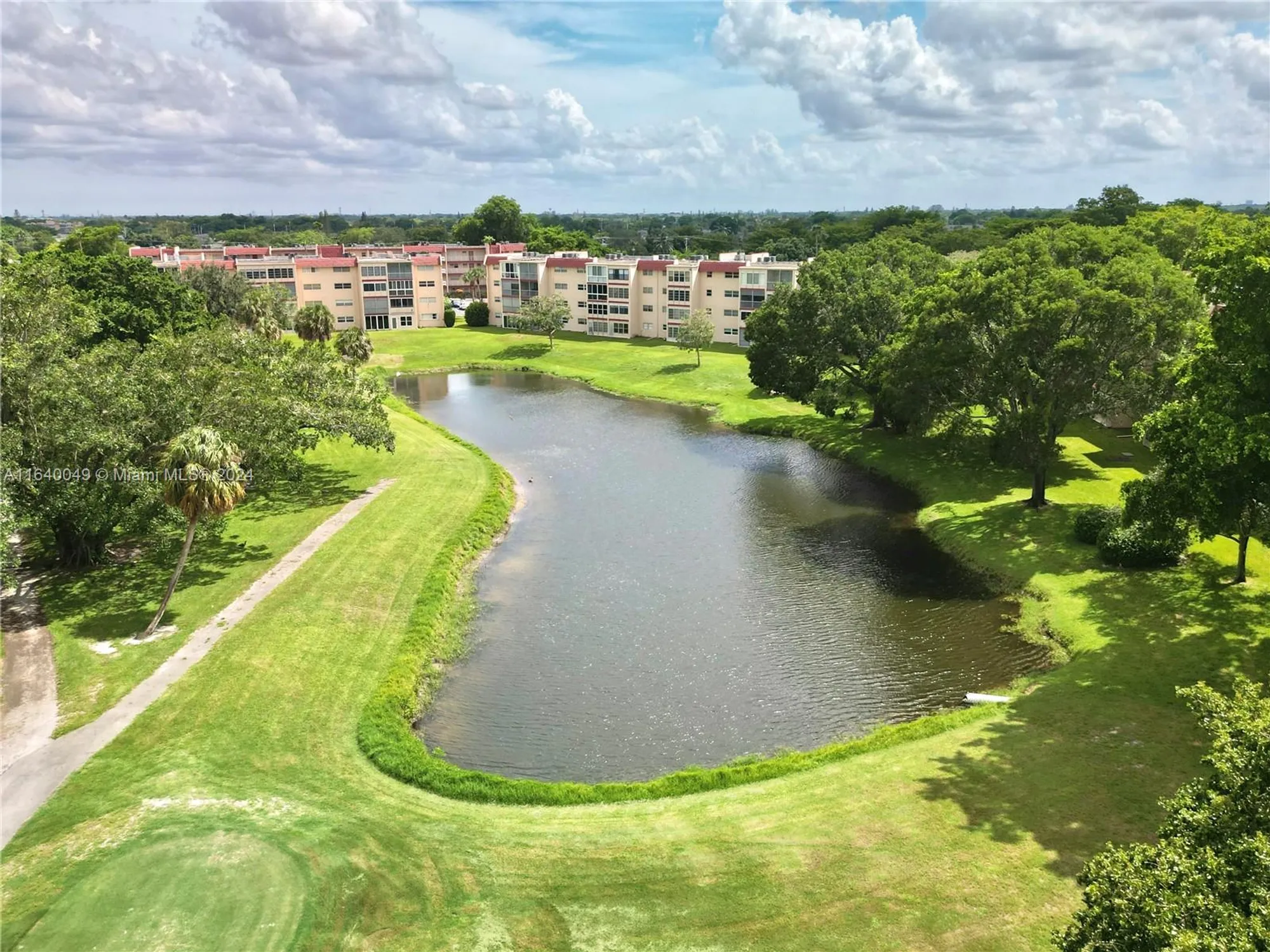 Property Slideshow image 22 of 28 | 1040 country club dr 404, Margate, FL, 33063