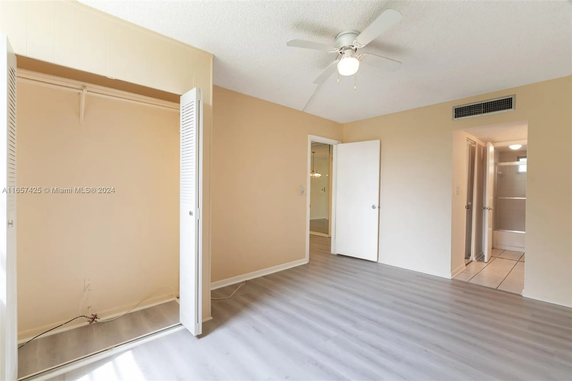 Property Slideshow image 10 of 19 | 5830 nw 64th ave apt 105, Tamarac, FL, 33319
