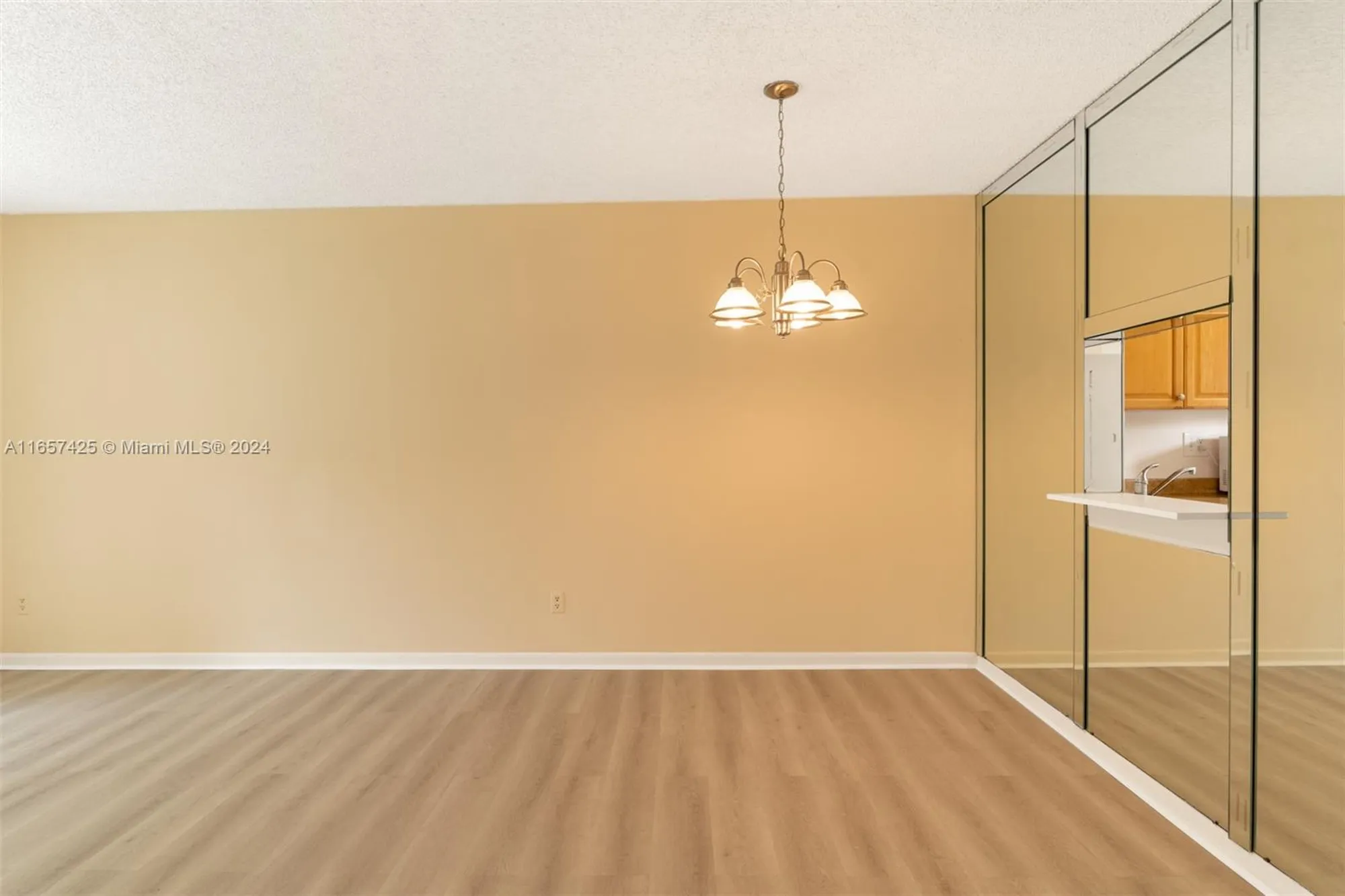 Property Slideshow image 11 of 19 | 5830 nw 64th ave apt 105, Tamarac, FL, 33319