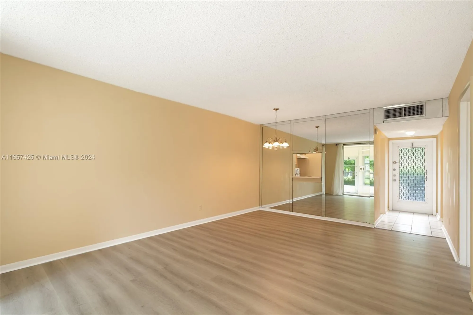 Property Slideshow image 6 of 19 | 5830 nw 64th ave apt 105, Tamarac, FL, 33319
