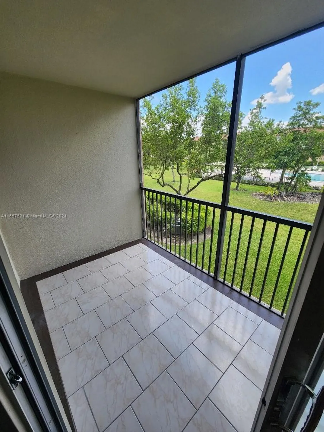 Property Slideshow image 14 of 17 | 12651 sw 16th ct 211b, Pembroke Pines, FL, 33027