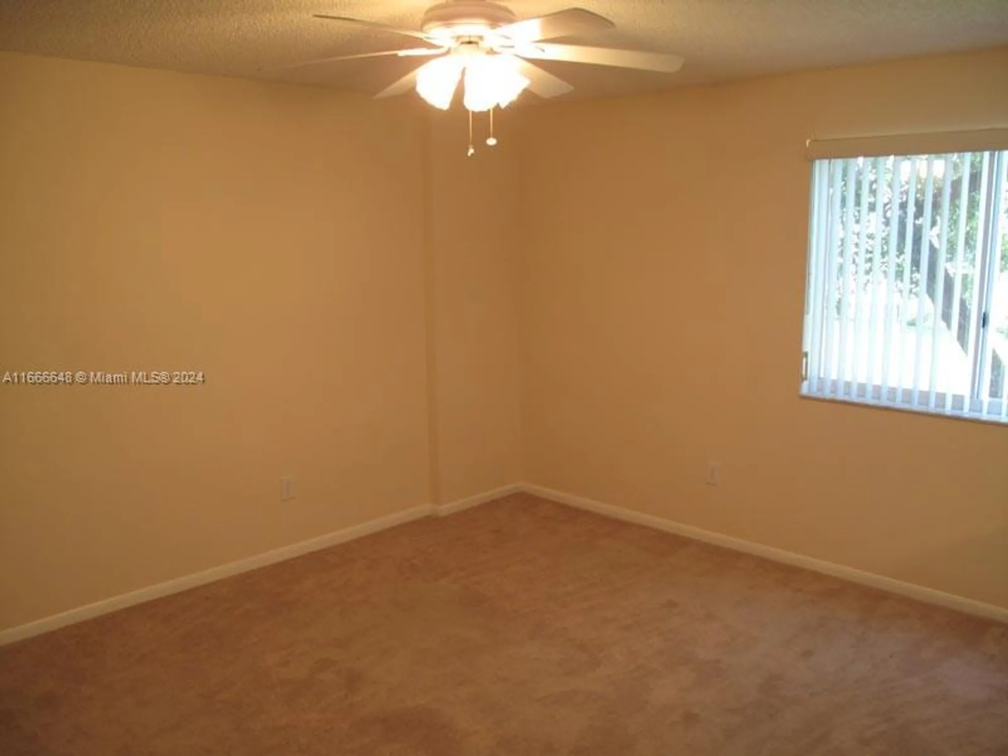 Property Slideshow image 17 of 21 | 9511 weldon cir g215, Tamarac, FL, 33321