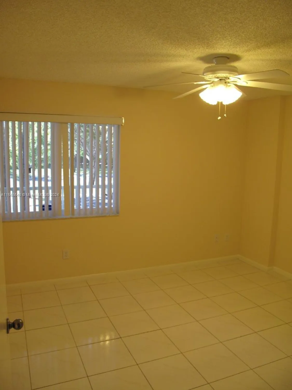 Property Slideshow image 19 of 21 | 9511 weldon cir g215, Tamarac, FL, 33321