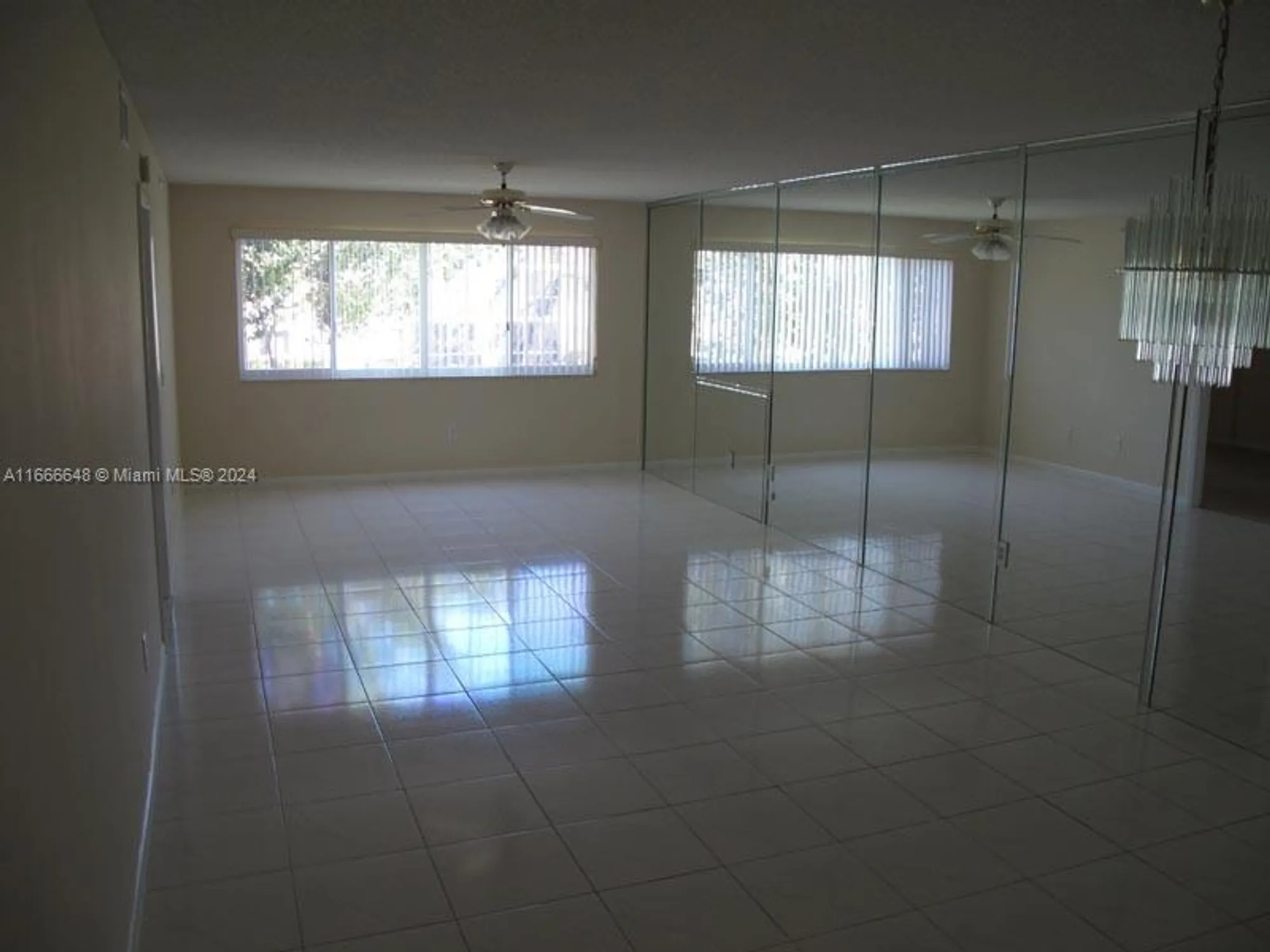 Property Slideshow image 9 of 21 | 9511 weldon cir g215, Tamarac, FL, 33321