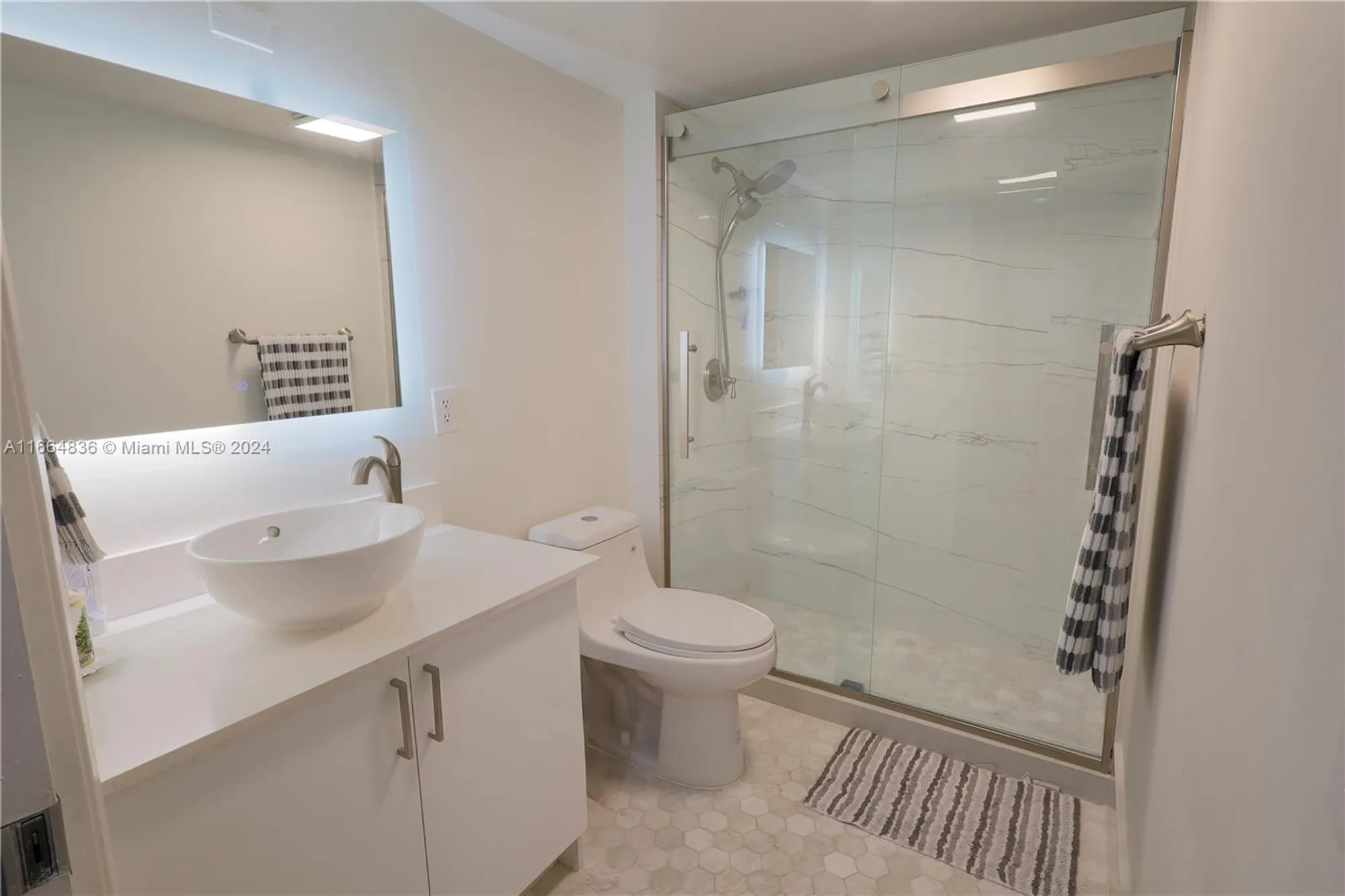 Property Slideshow image 12 of 43 | 12750 sw 15th st 106d, Pembroke Pines, FL, 33027
