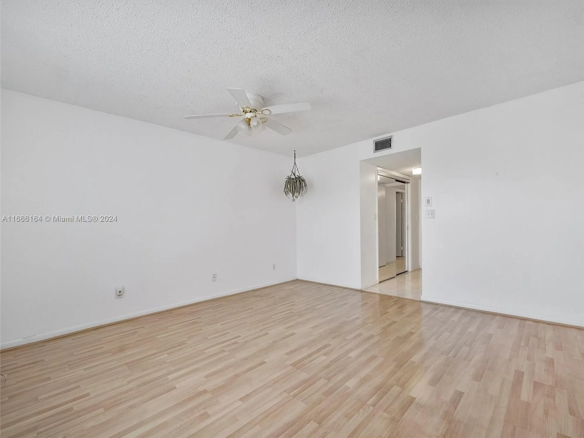 Property Slideshow image 15 of 19 | 6090 n sabal palm blvd 204, Tamarac, FL, 33319