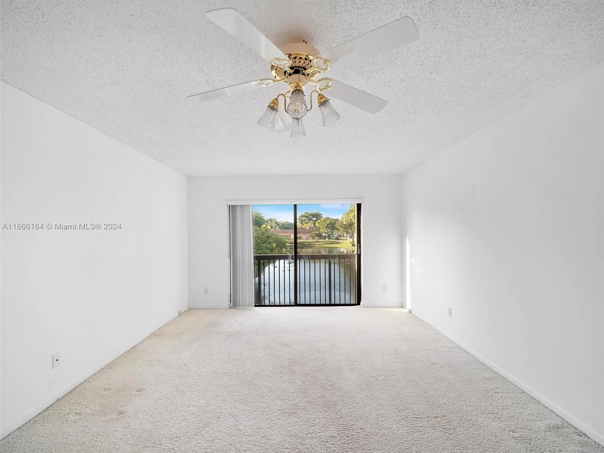 Property Slideshow image 10 of 19 | 6090 n sabal palm blvd 204, Tamarac, FL, 33319