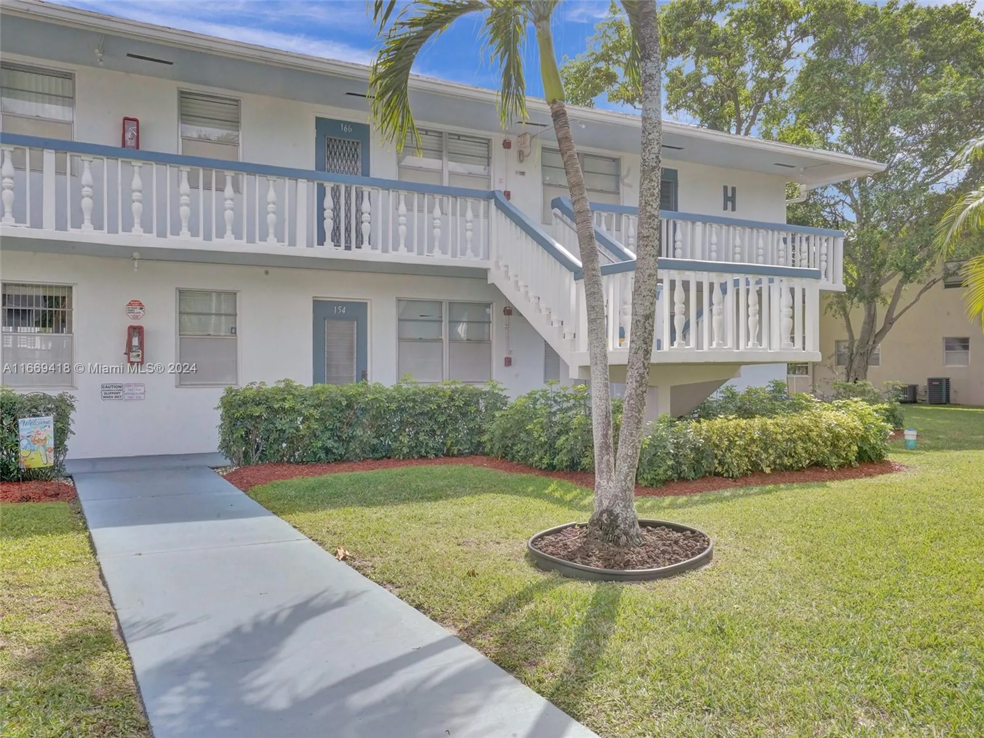 Property Slideshow image 4 of 44 | 154 markham h # 154, Deerfield Beach, FL, 33442