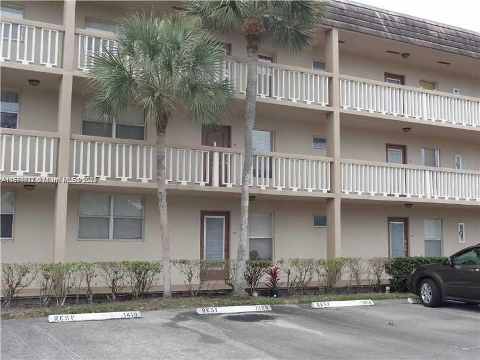 Property Slideshow image 3 of 7 | 5830 nw 64th ave apt 104, Tamarac, FL, 33319