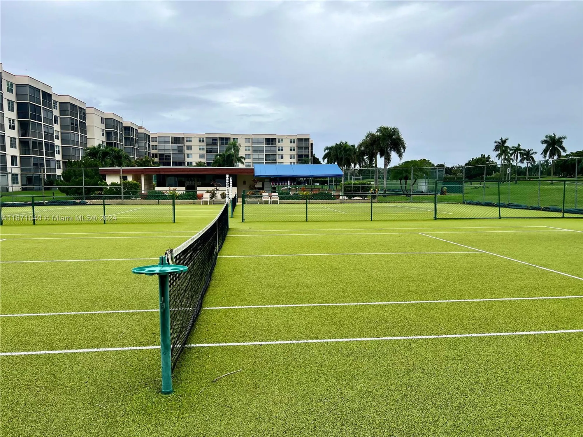 Property Slideshow image 45 of 51 | 9720 s hollybrook lake dr apt 101, Pembroke Pines, FL, 33025
