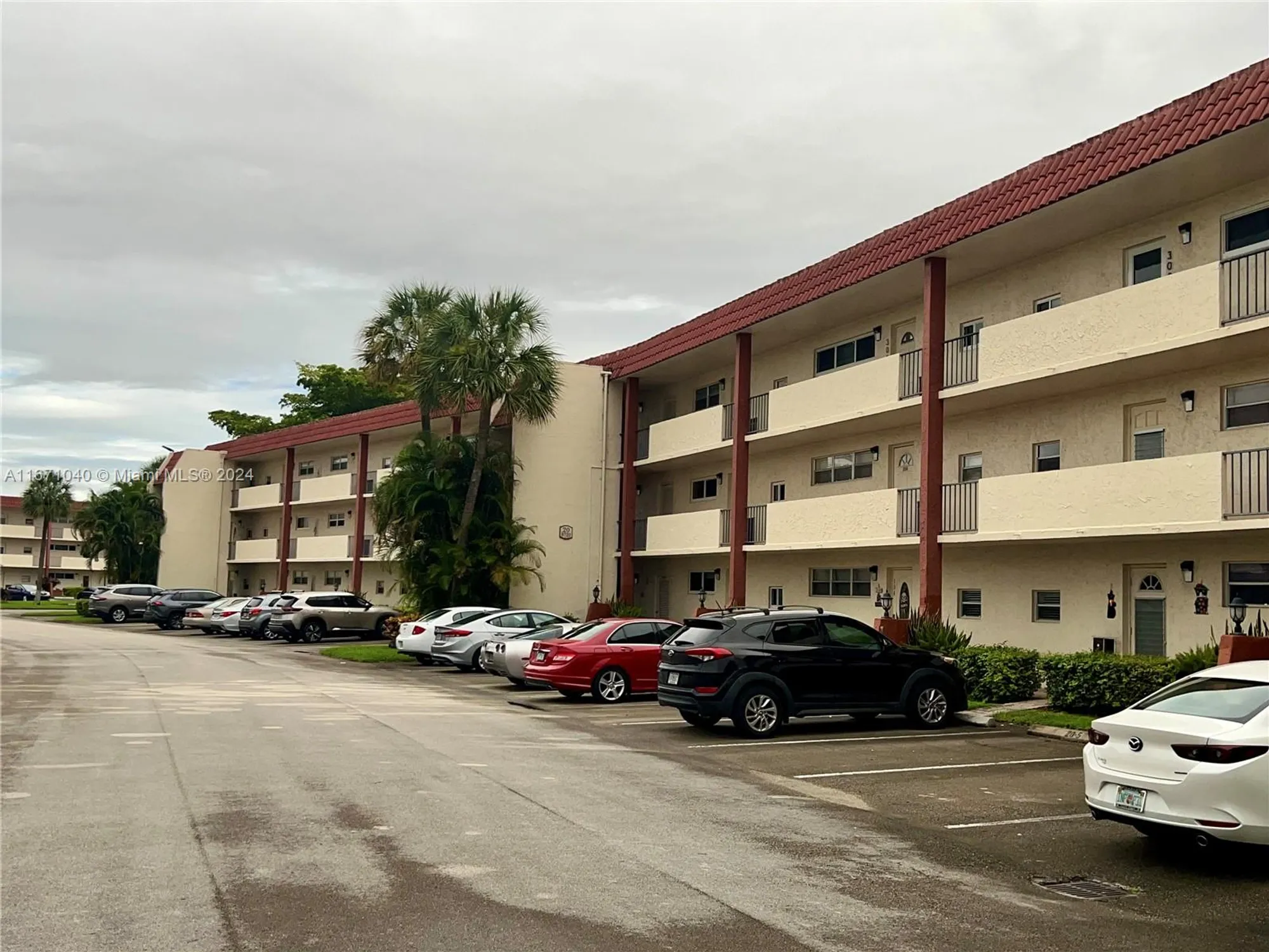 Property Slideshow image 40 of 51 | 9720 s hollybrook lake dr apt 101, Pembroke Pines, FL, 33025