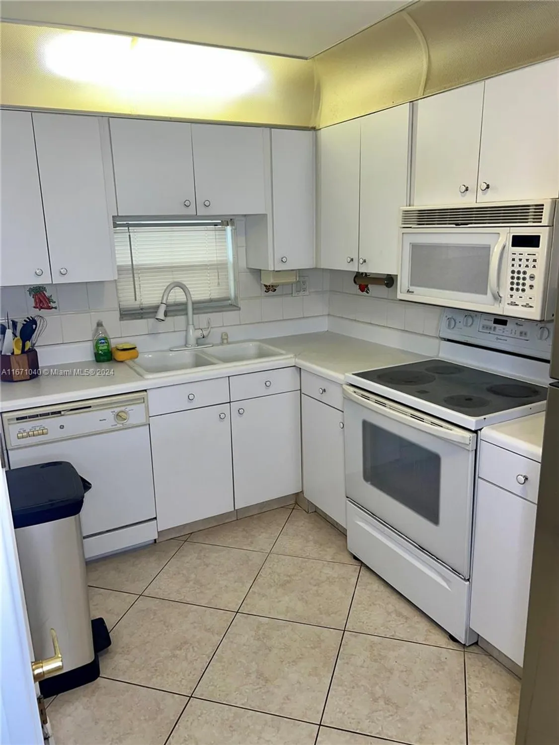 Property Slideshow image 5 of 51 | 9720 s hollybrook lake dr apt 101, Pembroke Pines, FL, 33025