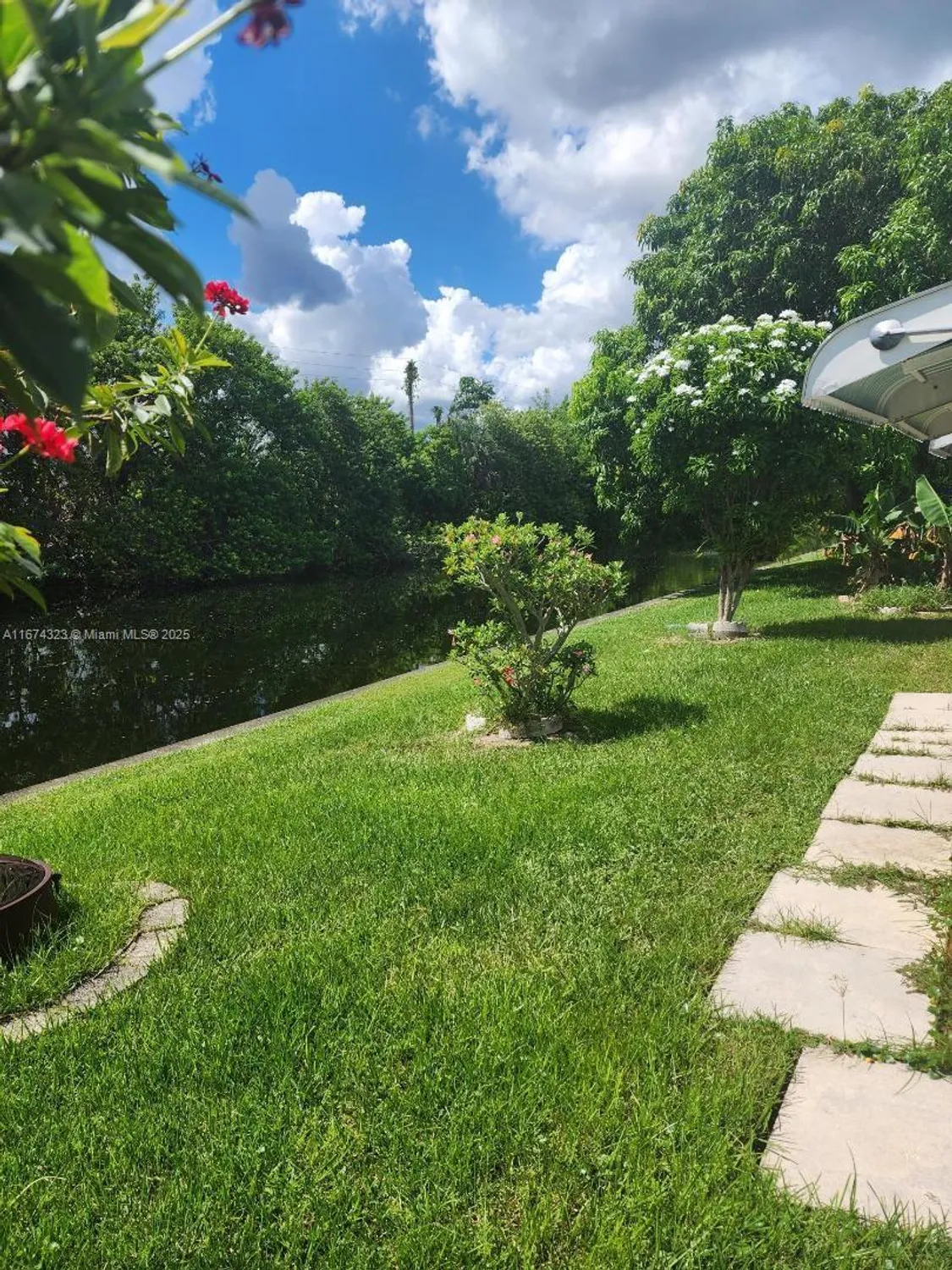 Property Slideshow image 17 of 26 | 4200 nw 47th st, Tamarac, FL, 33319