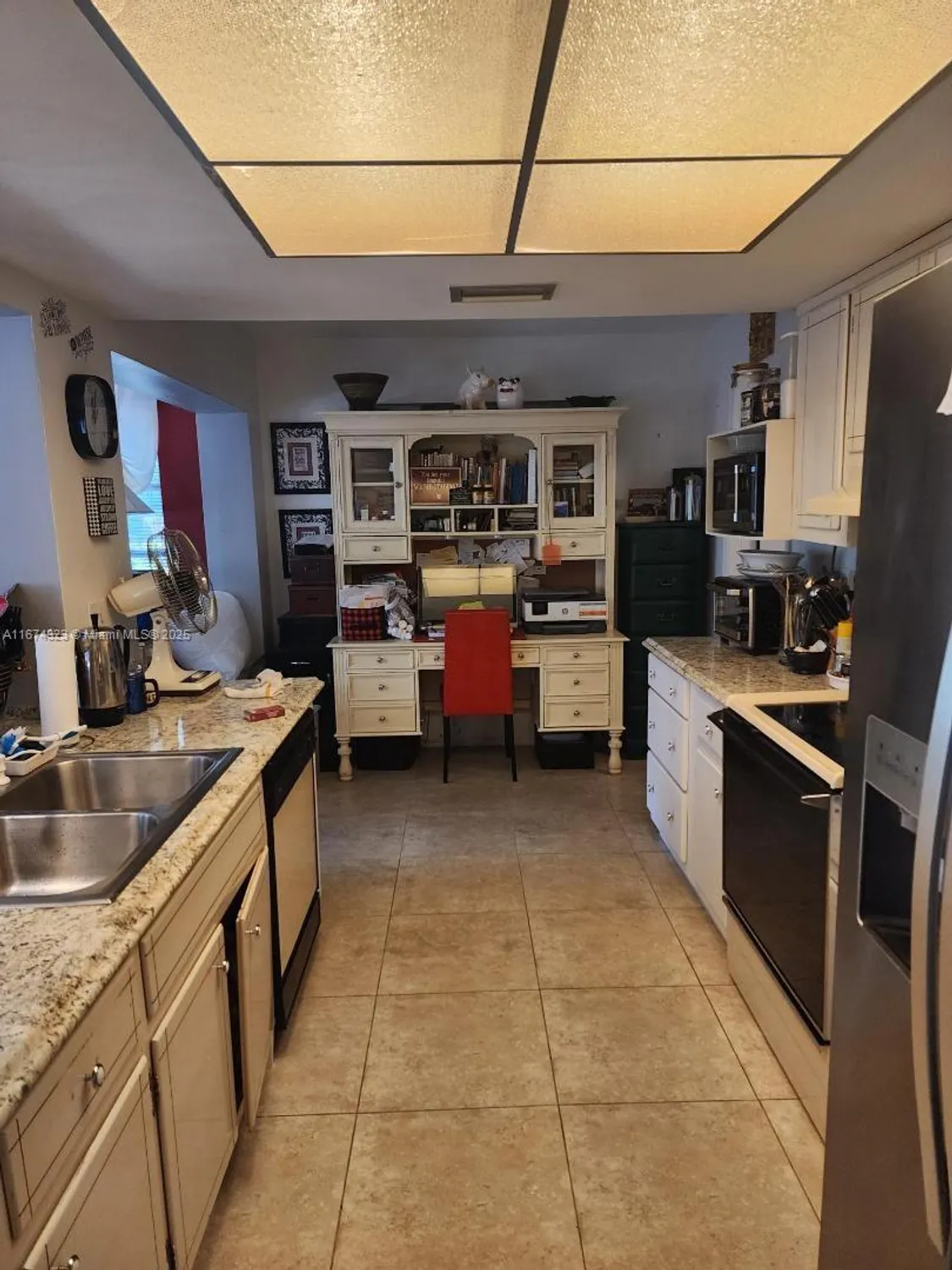 Property Slideshow image 4 of 26 | 4200 nw 47th st, Tamarac, FL, 33319