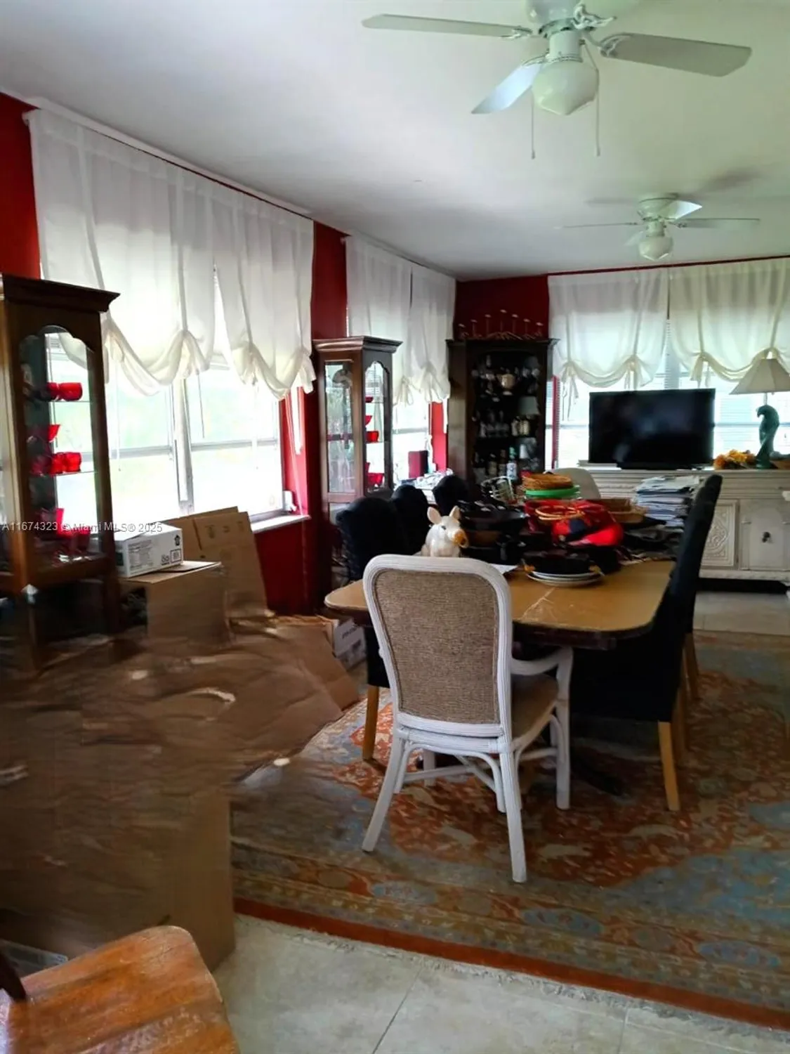 Property Slideshow image 6 of 26 | 4200 nw 47th st, Tamarac, FL, 33319