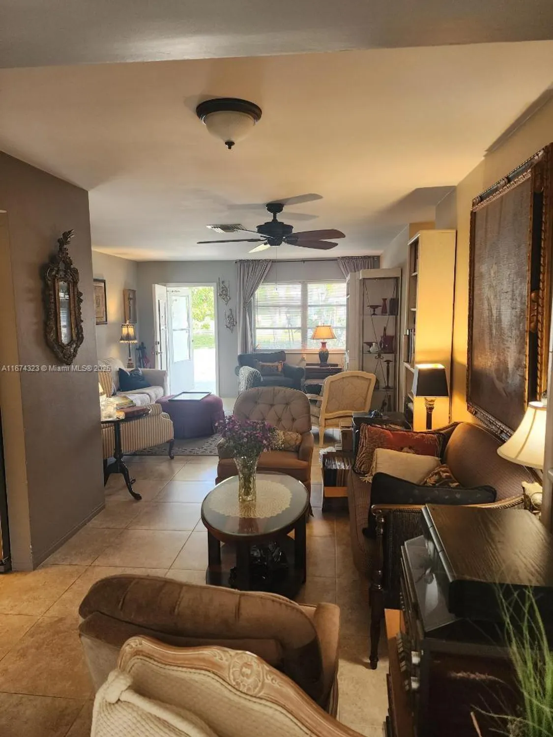 Property Slideshow image 8 of 26 | 4200 nw 47th st, Tamarac, FL, 33319