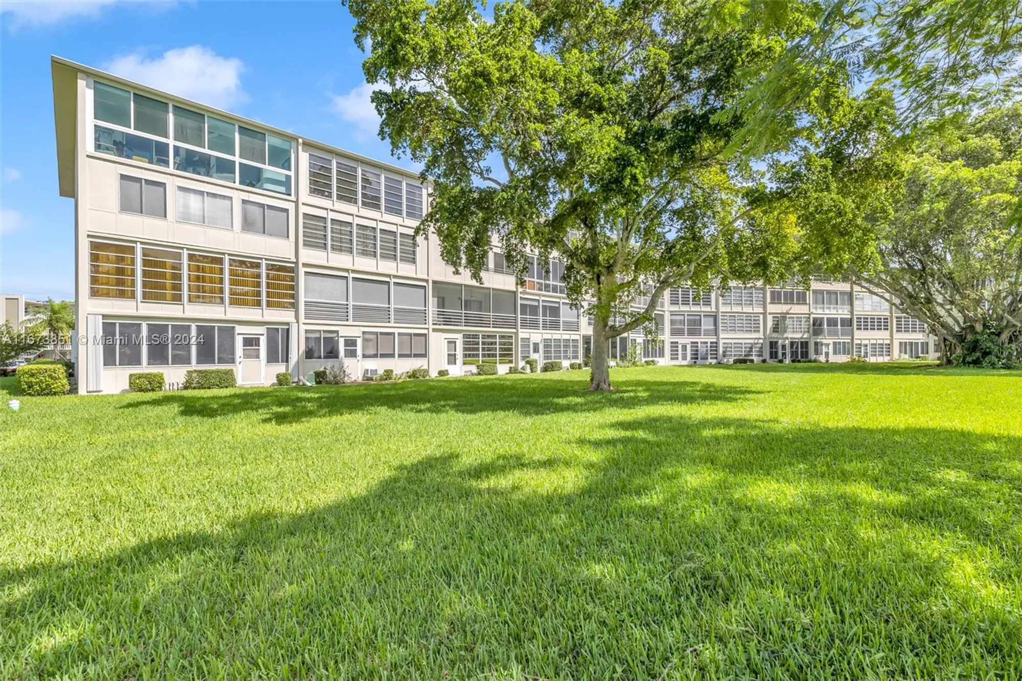 Property Slideshow image 33 of 39 | 156 grantham e unit e, Deerfield Beach, FL, 33442