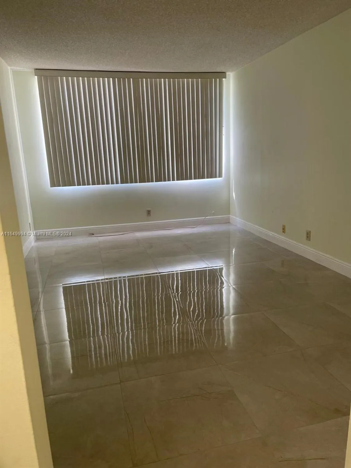 Property Slideshow image 8 of 17 | 6700 royal palm blvd 103d, Margate, FL, 33063