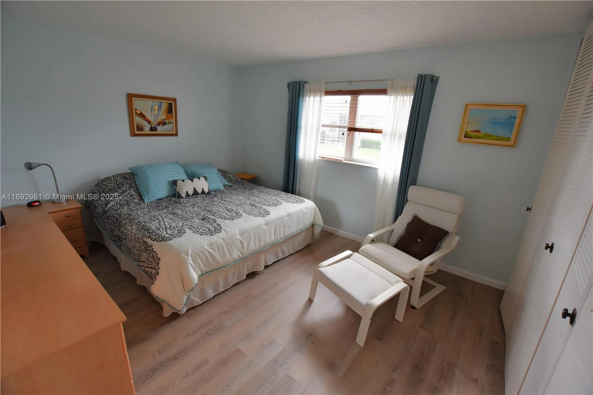 Property Slideshow image 15 of 32 | 2688 dudley dr h, West Palm Beach, FL, 33415