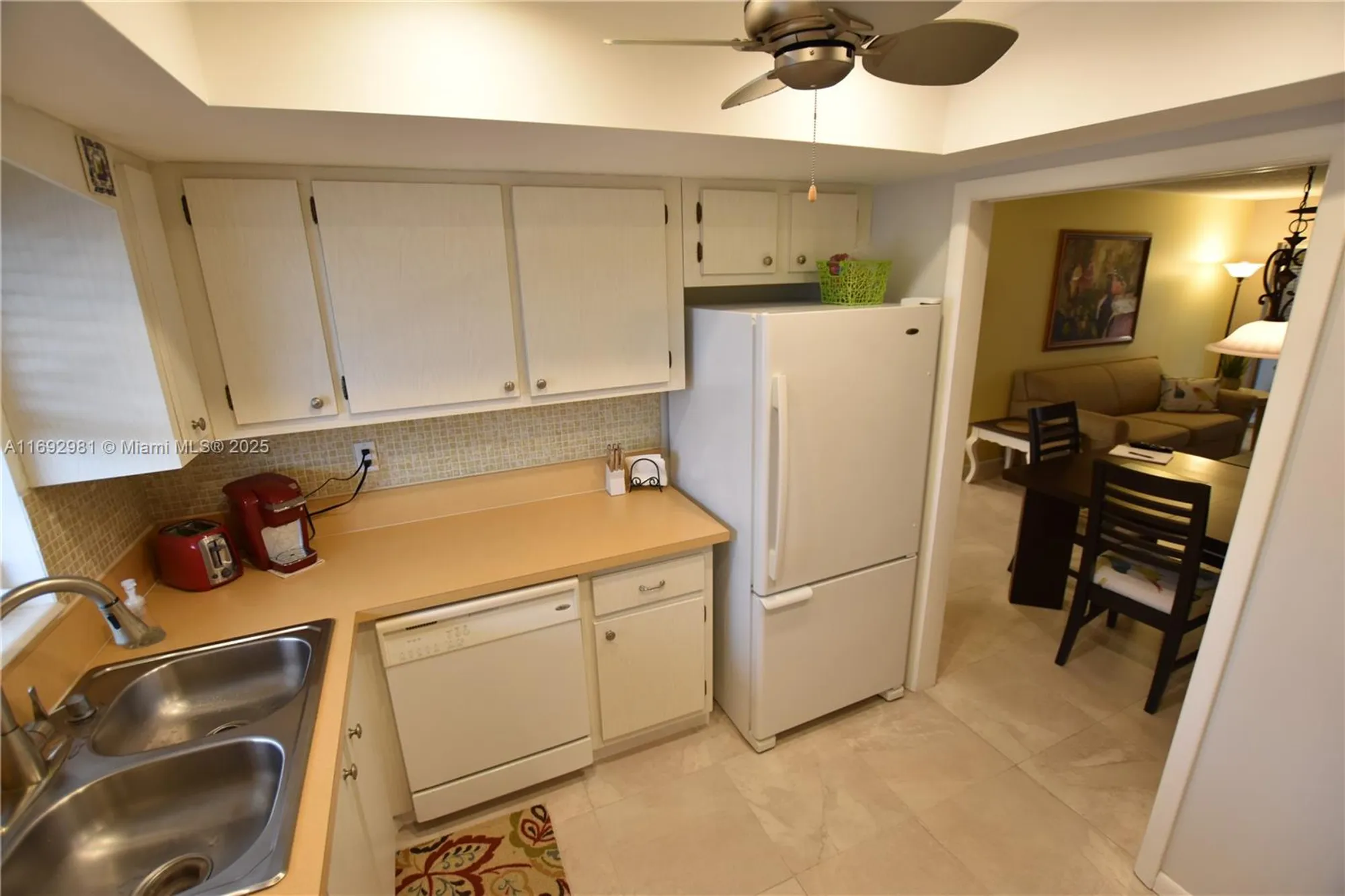 Property Slideshow image 13 of 32 | 2688 dudley dr h, West Palm Beach, FL, 33415