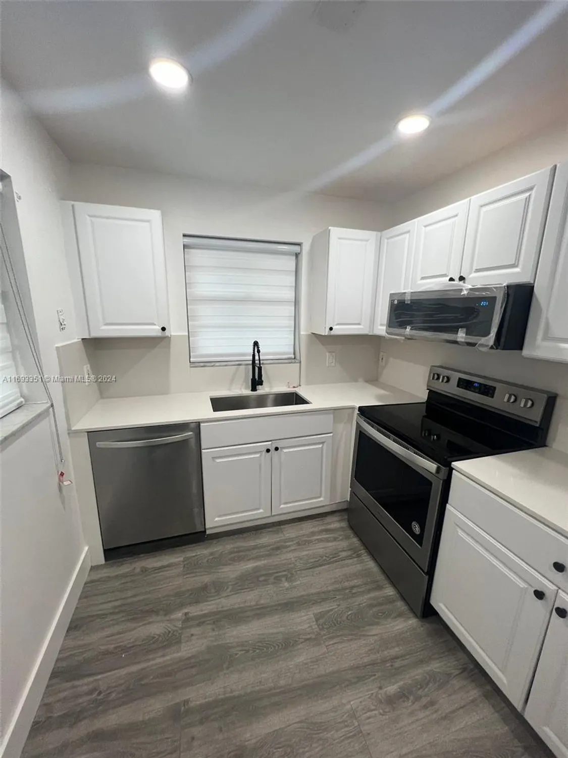 Property Slideshow image 3 of 9 | 718 whippoorwill ln, Delray Beach, FL, 33445