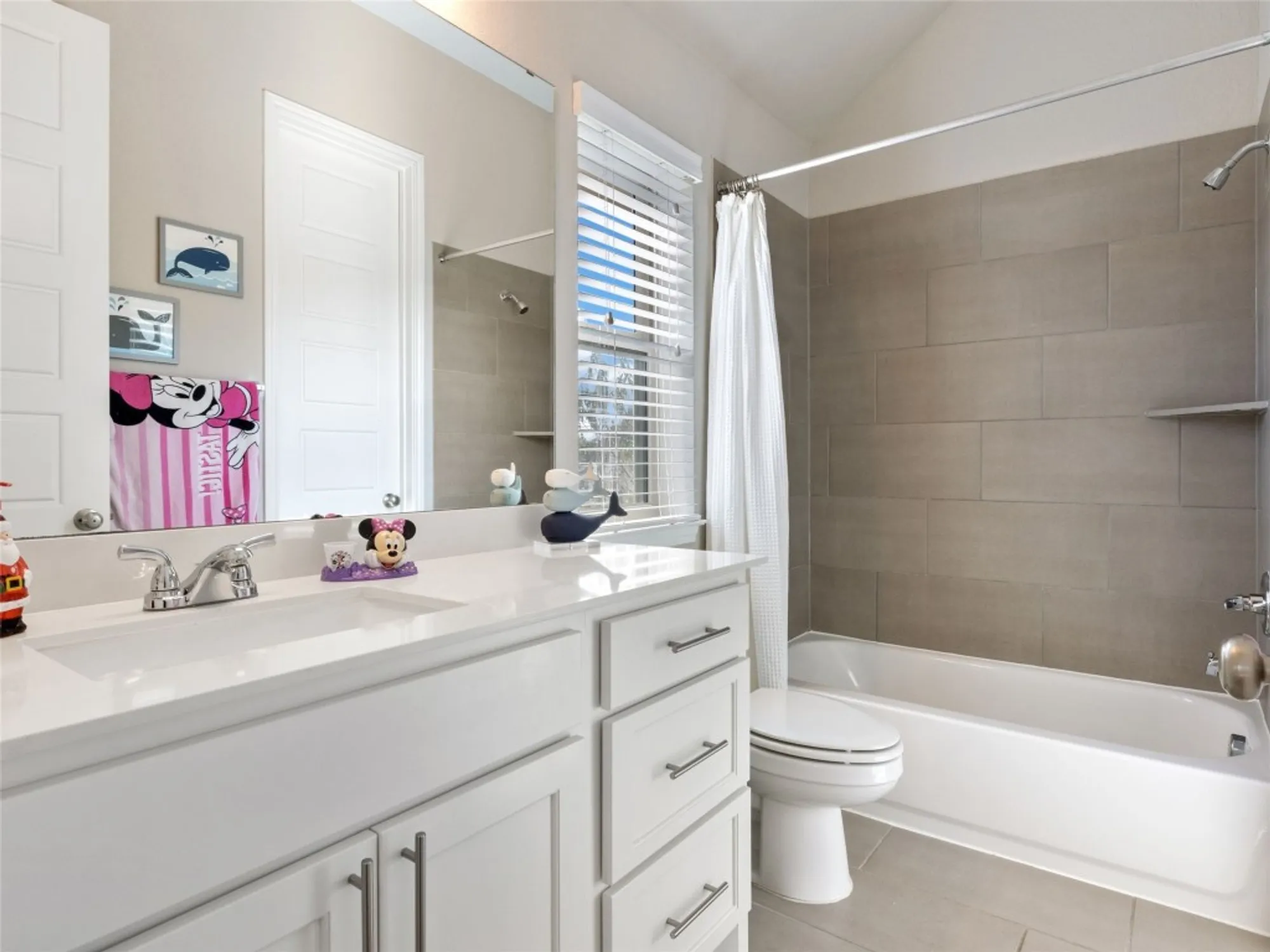 Property Slideshow image 11 of 40 | 514 orchard way, New Braunfels, TX, 78132