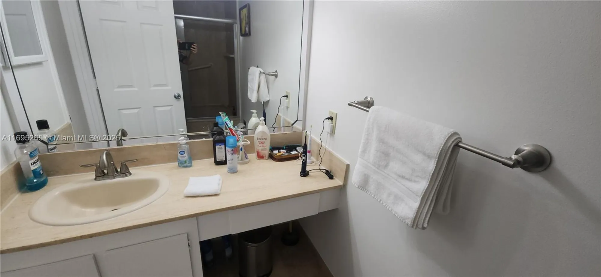 Property Slideshow image 17 of 100 | 1201 s ocean dr 304s, Hollywood, FL, 33019