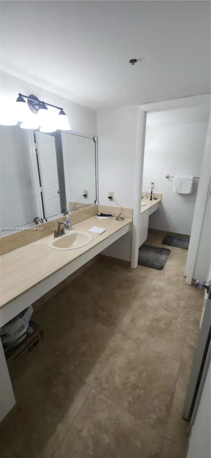 Property Slideshow image 25 of 100 | 1201 s ocean dr 304s, Hollywood, FL, 33019