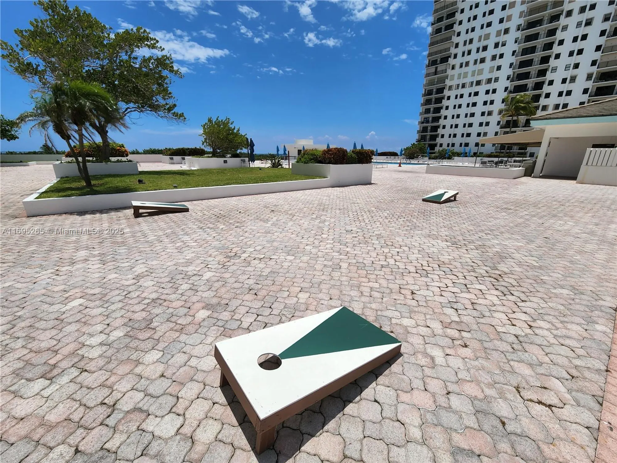 Property Slideshow image 21 of 100 | 1201 s ocean dr 304s, Hollywood, FL, 33019