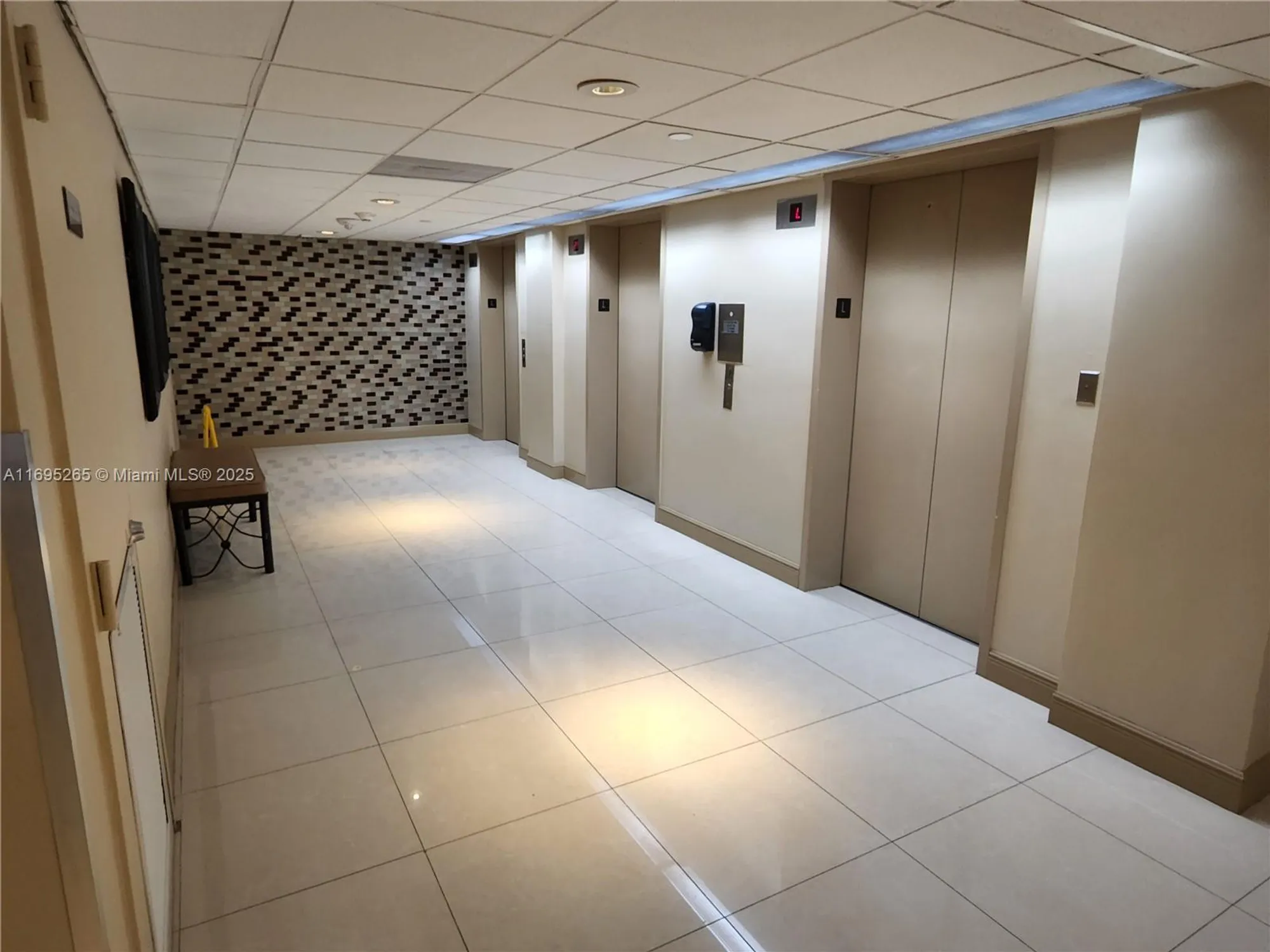 Property Slideshow image 44 of 100 | 1201 s ocean dr 304s, Hollywood, FL, 33019