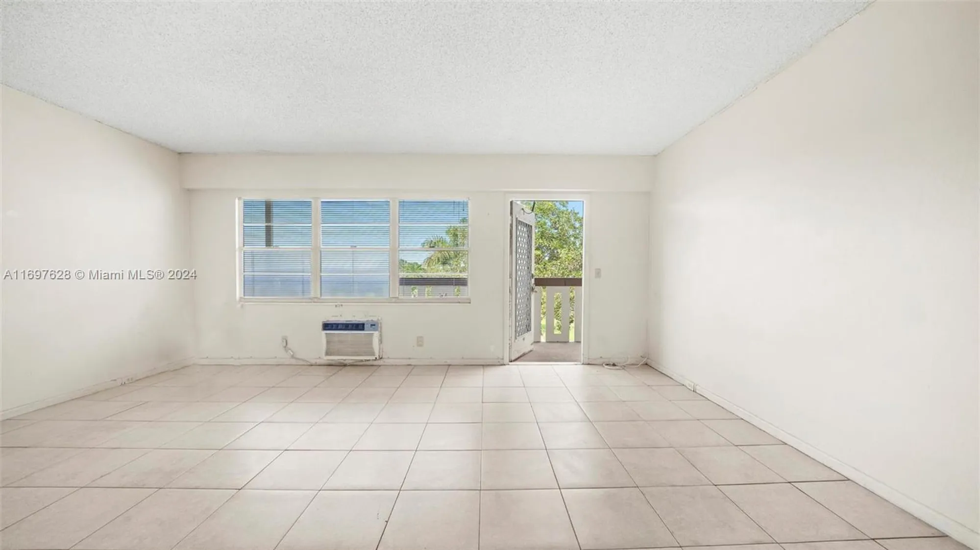 Property Slideshow image 2 of 10 | 79 suffolk b # 79, Boca Raton, FL, 33434
