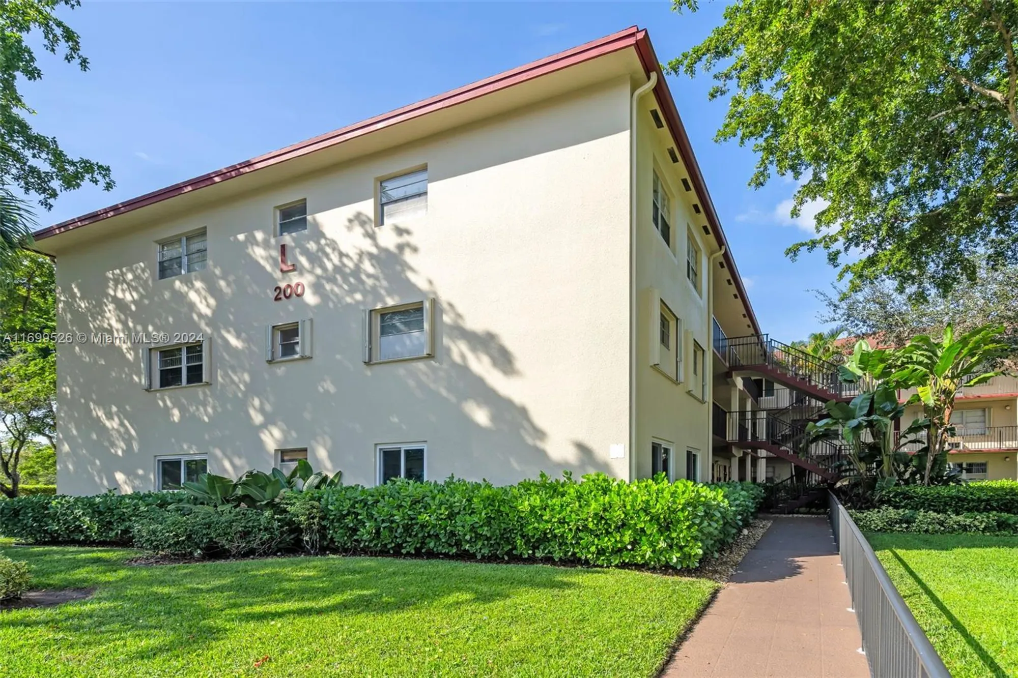 Property Slideshow image 1 of 26 | 200 sw 132nd way 211l, Pembroke Pines, FL, 33027