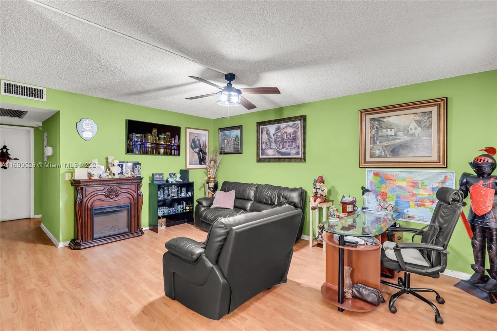 Property Slideshow image 4 of 26 | 200 sw 132nd way 211l, Pembroke Pines, FL, 33027