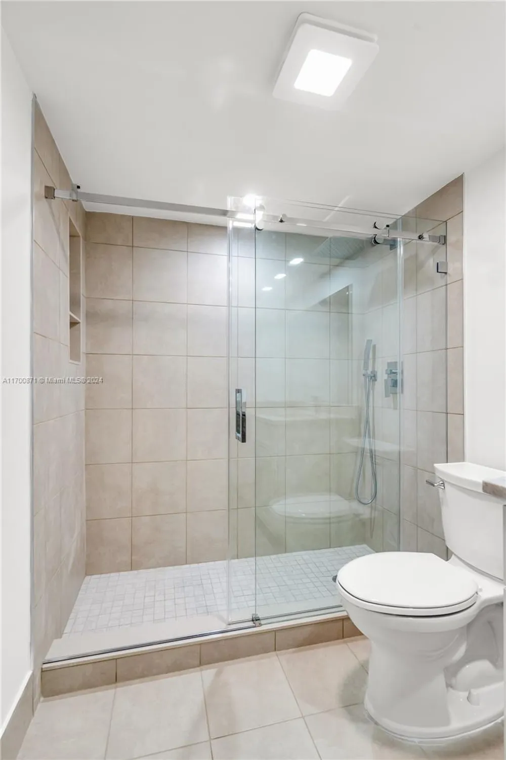 Property Slideshow image 18 of 36 | 2101 lucaya bnd k4, Coconut Creek, FL, 33066