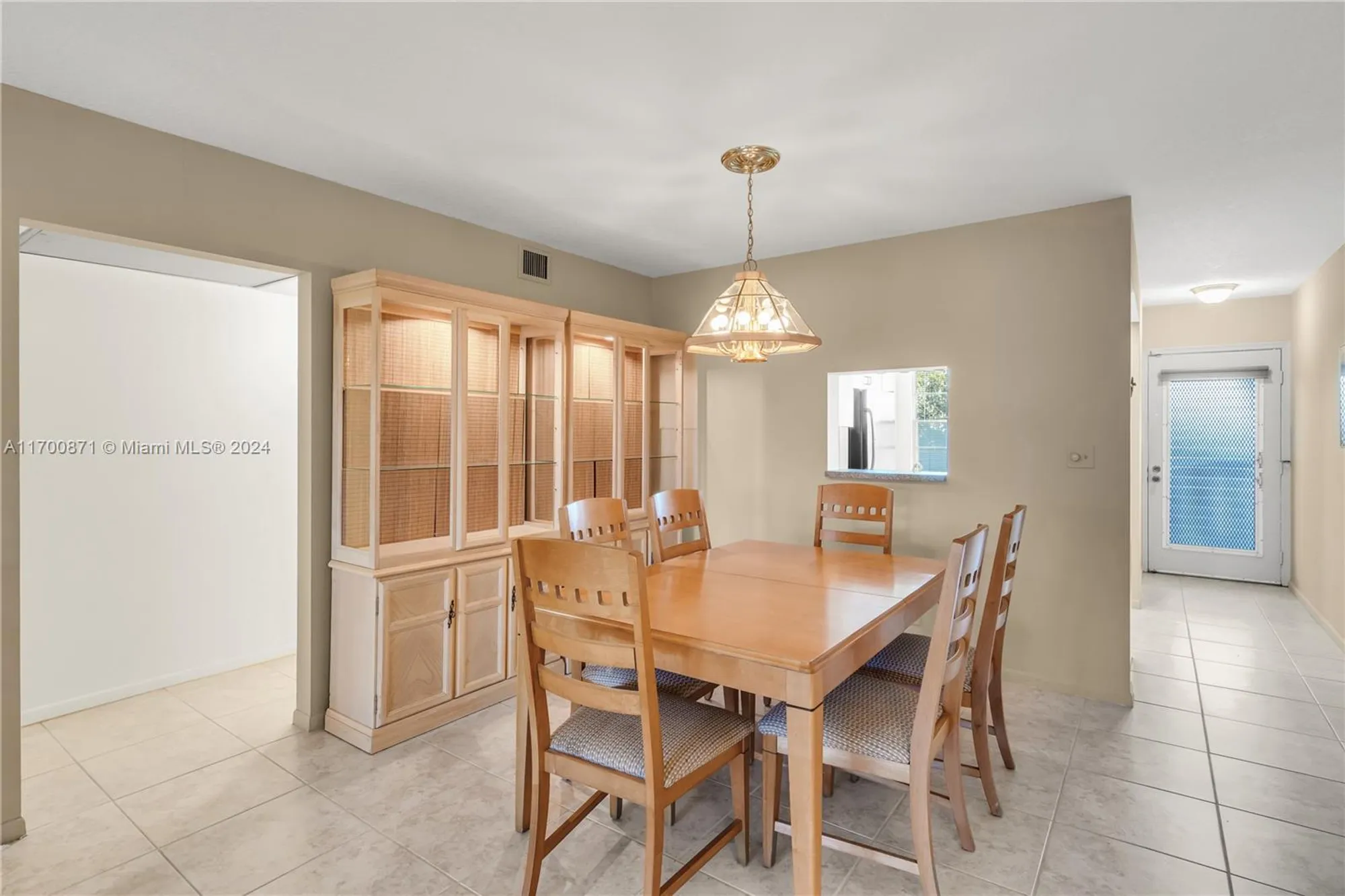Property Slideshow image 11 of 36 | 2101 lucaya bnd k4, Coconut Creek, FL, 33066