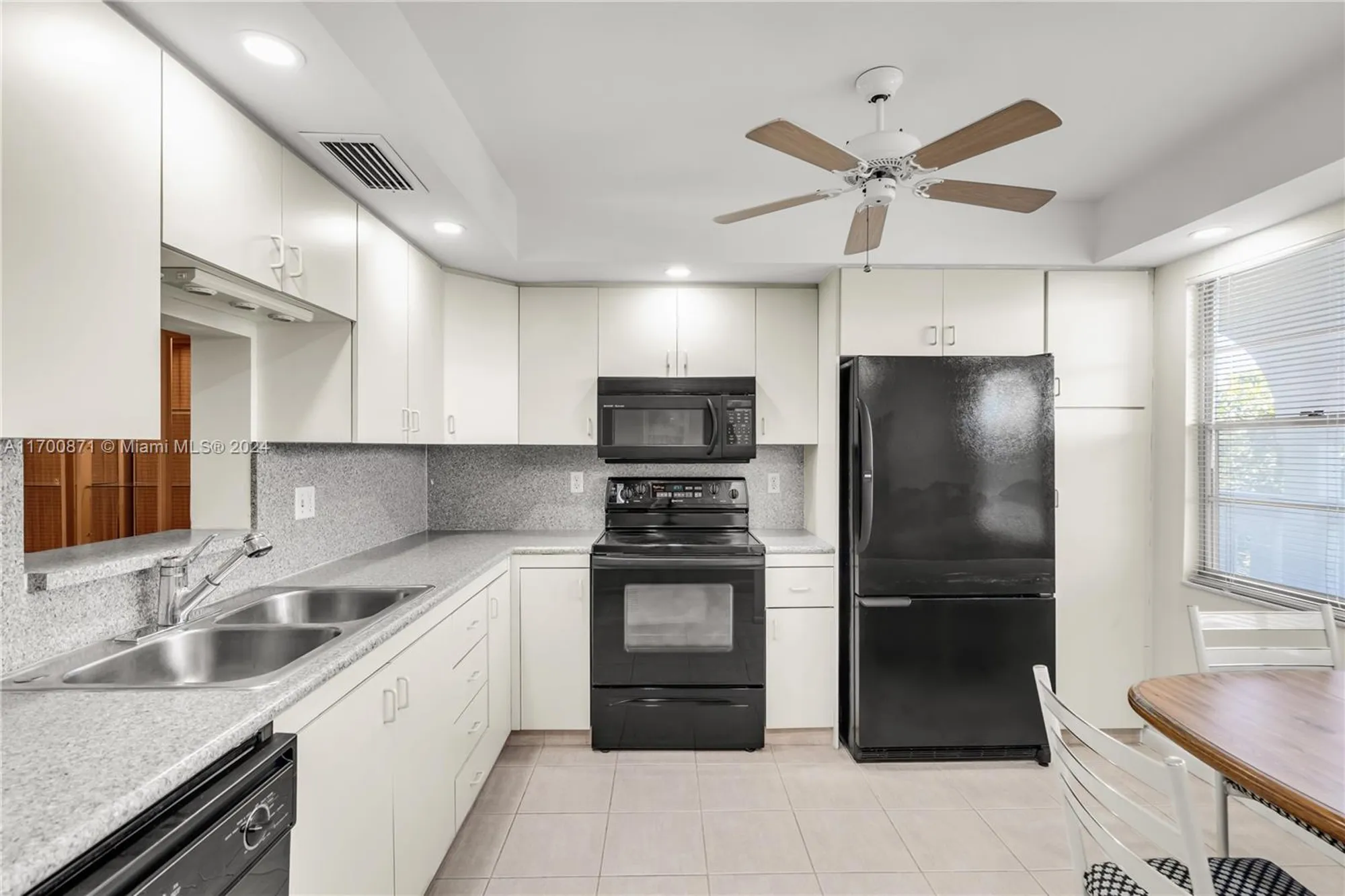 Property Slideshow image 6 of 36 | 2101 lucaya bnd k4, Coconut Creek, FL, 33066