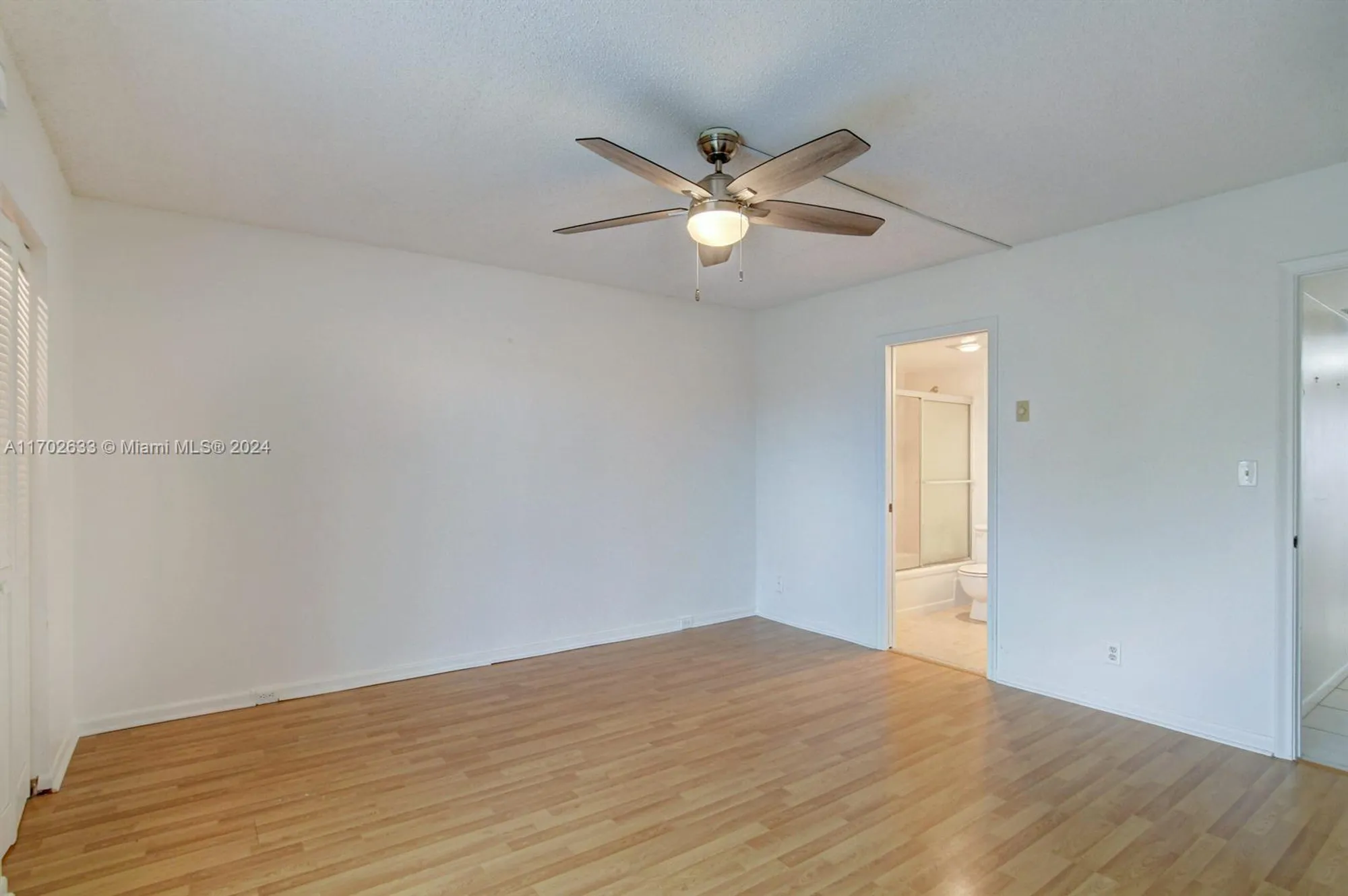 Property Slideshow image 10 of 15 | 2405 antigua cir l4, Coconut Creek, FL, 33066