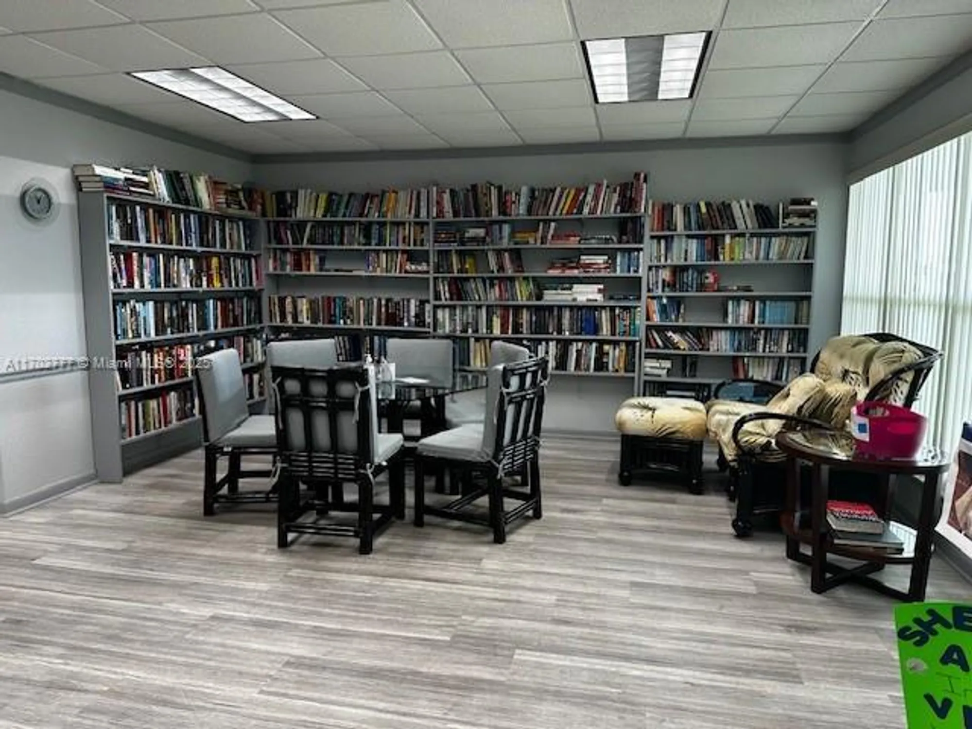 Property Slideshow image 22 of 23 | 2223 park ln 304, Hollywood, FL, 33021