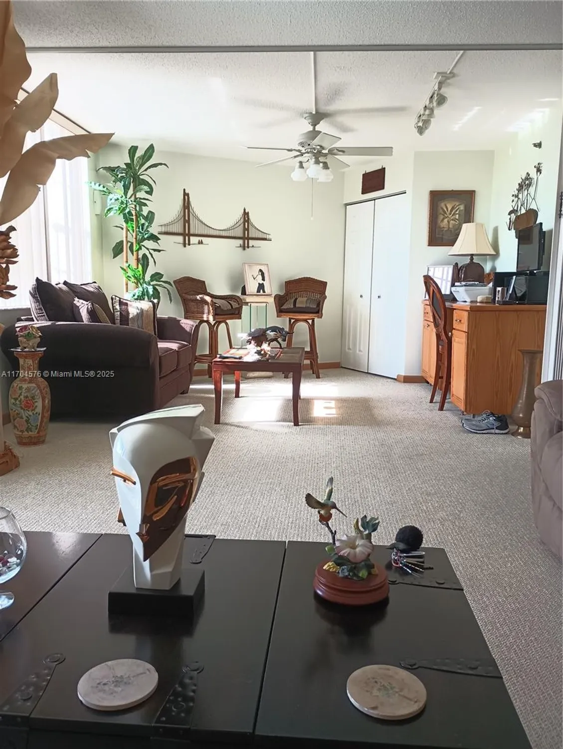 Property Slideshow image 17 of 34 | 1000 saint charles pl 615, Pembroke Pines, FL, 33026