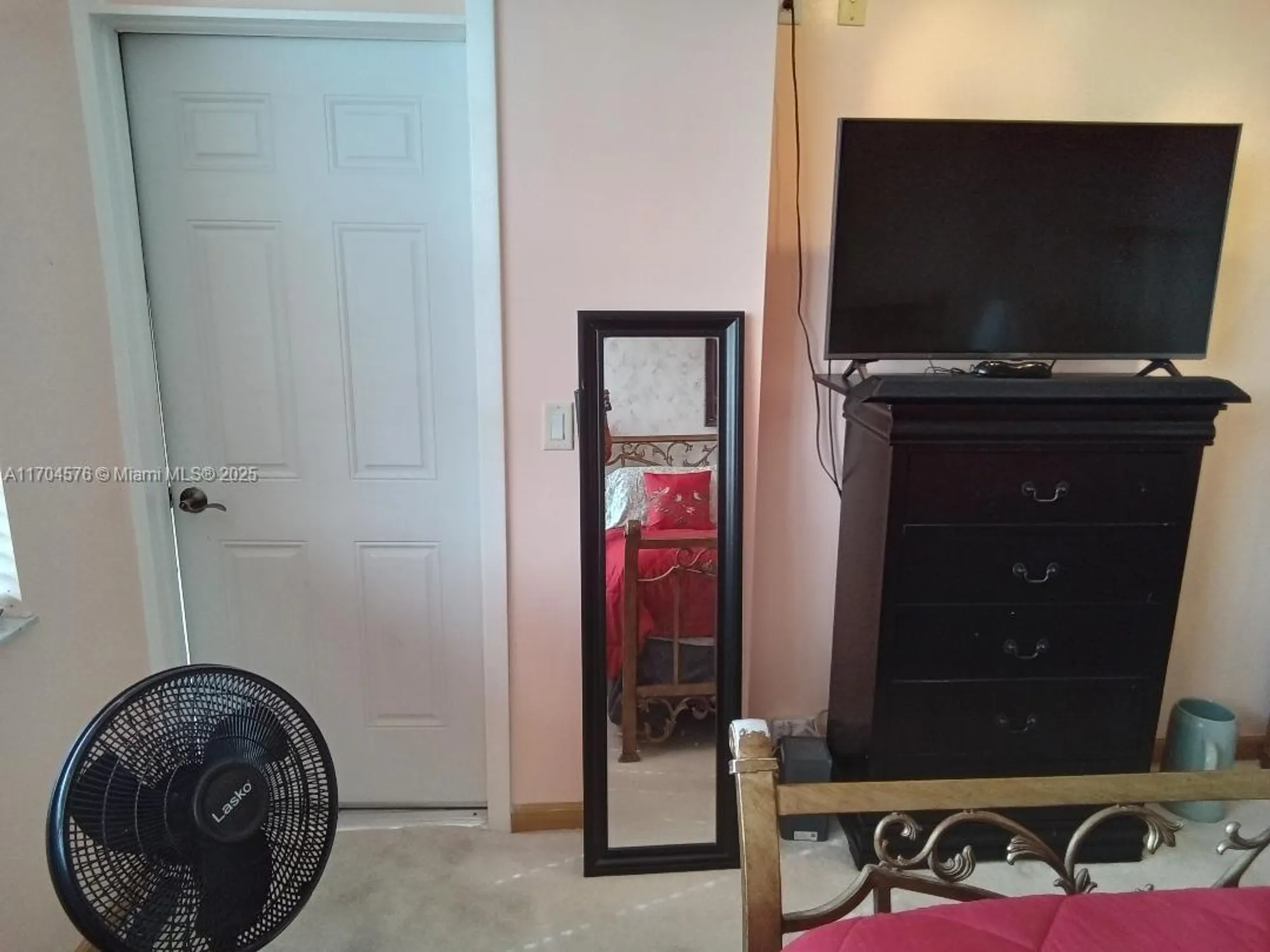 Property Slideshow image 27 of 34 | 1000 saint charles pl 615, Pembroke Pines, FL, 33026