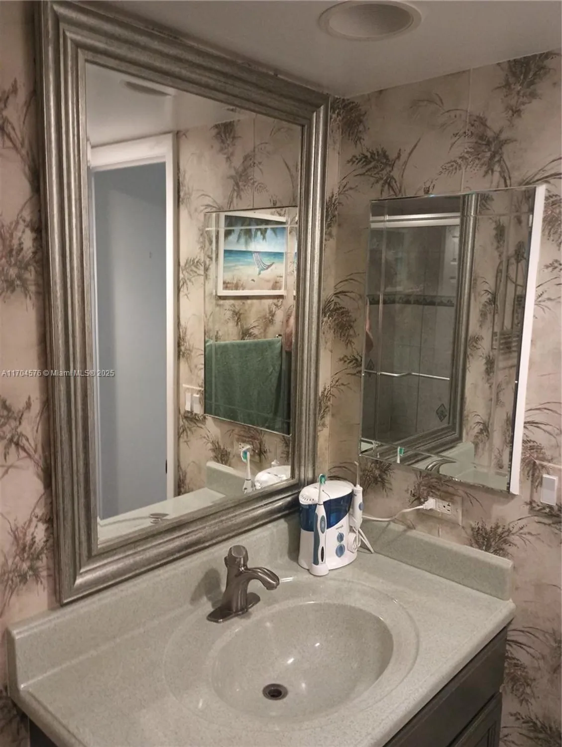 Property Slideshow image 21 of 34 | 1000 saint charles pl 615, Pembroke Pines, FL, 33026