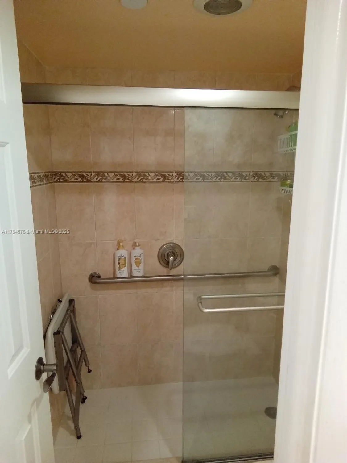 Property Slideshow image 31 of 34 | 1000 saint charles pl 615, Pembroke Pines, FL, 33026