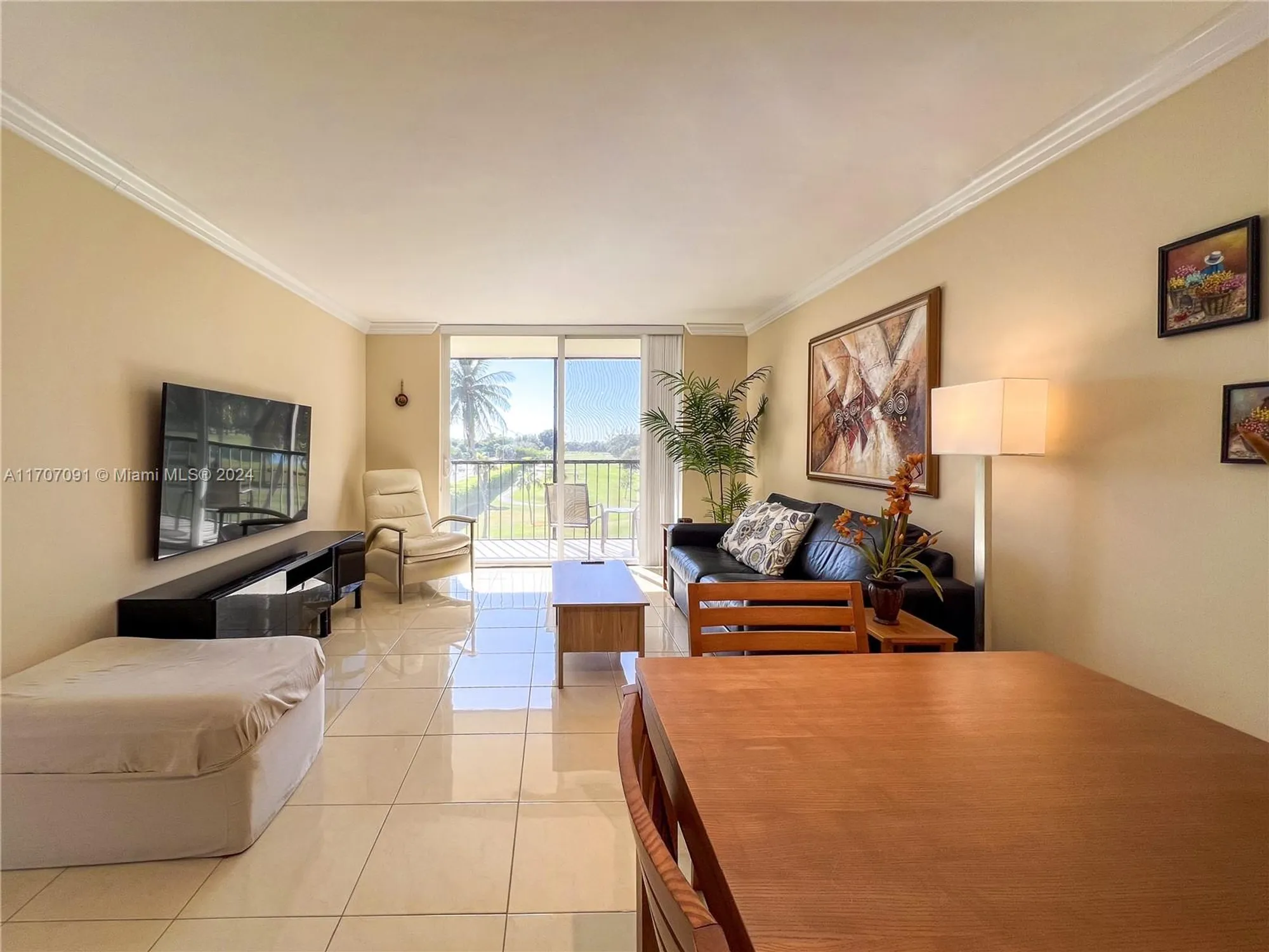 Property Slideshow image 5 of 10 | 8900 washington blvd apt 401a, Pembroke Pines, FL, 33025