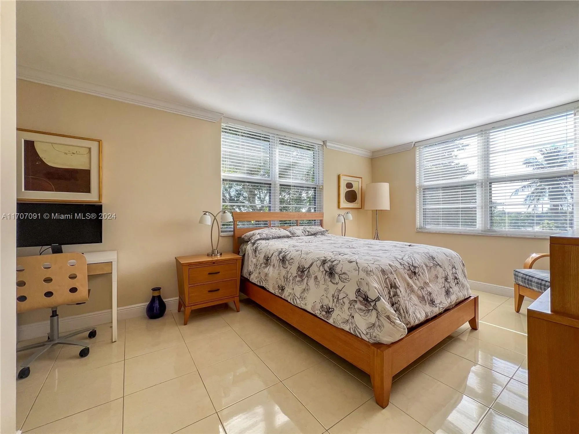 Property Slideshow image 7 of 10 | 8900 washington blvd apt 401a, Pembroke Pines, FL, 33025